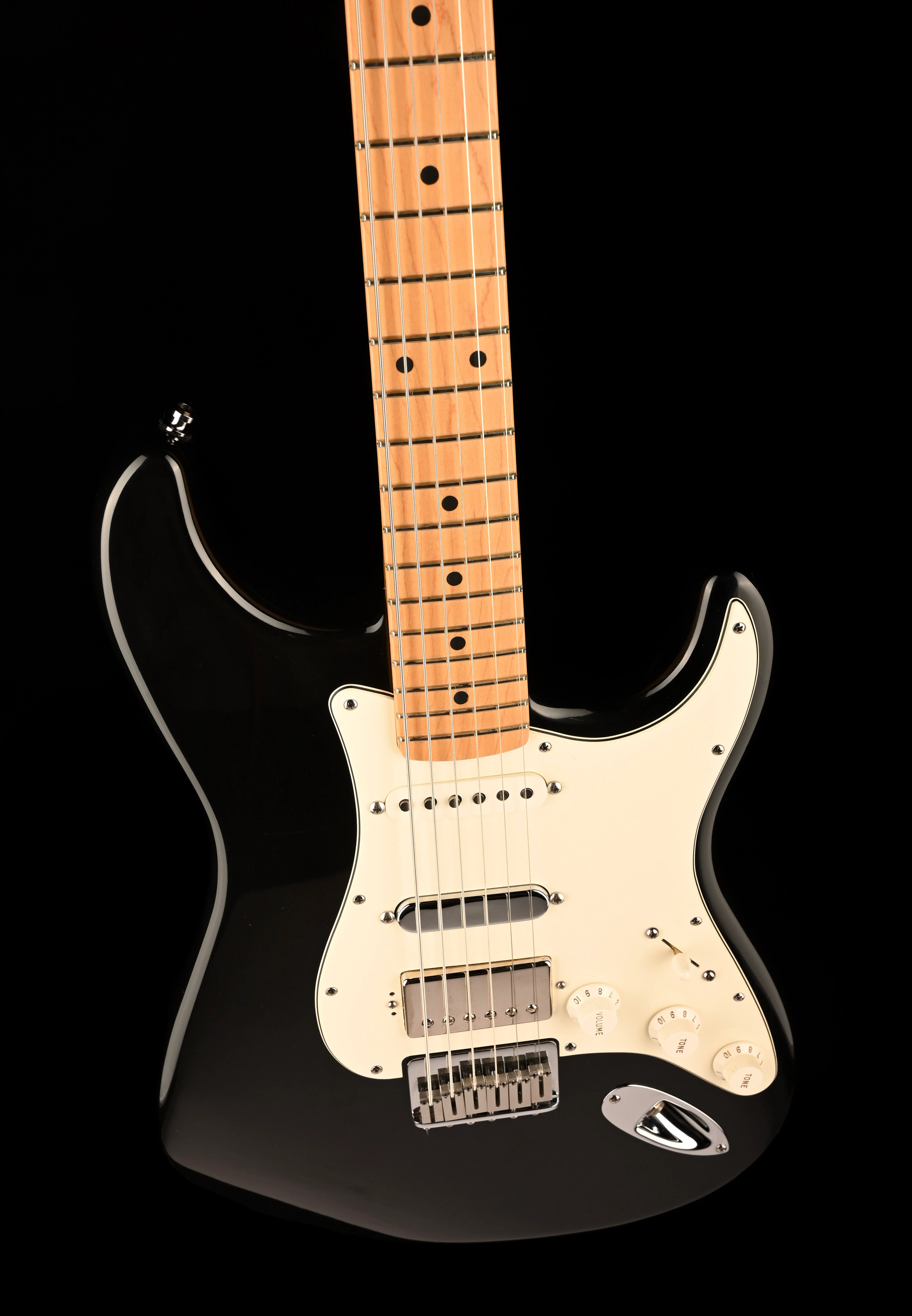 Pre Owned 2000 Fender Subsonic Baritone Guitar Black With OHSC - Image 4