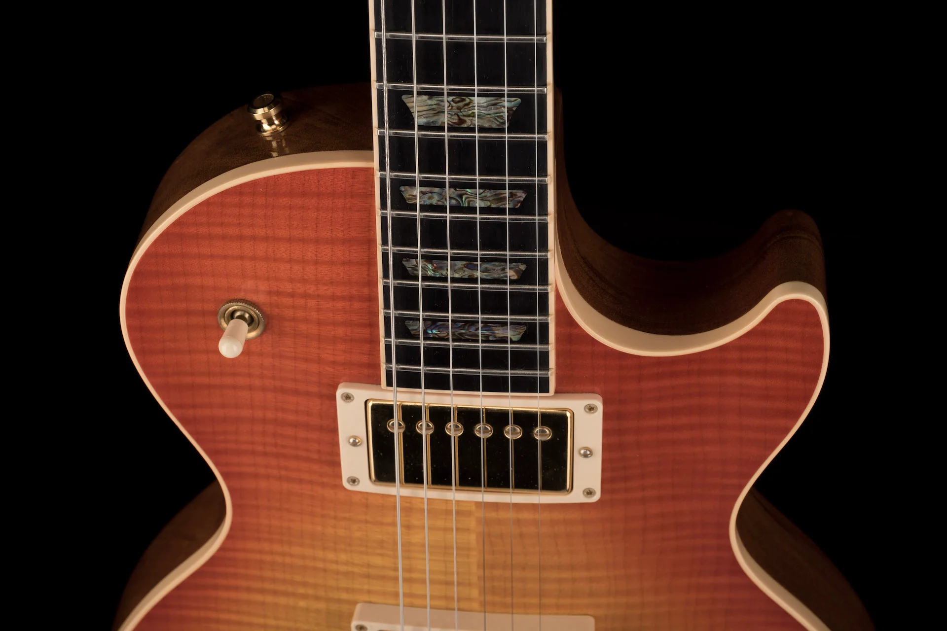 Pre Owned 2000 Gibson Custom Shop Les Paul Elegant Tangerine Burst With OHSC - Image 3