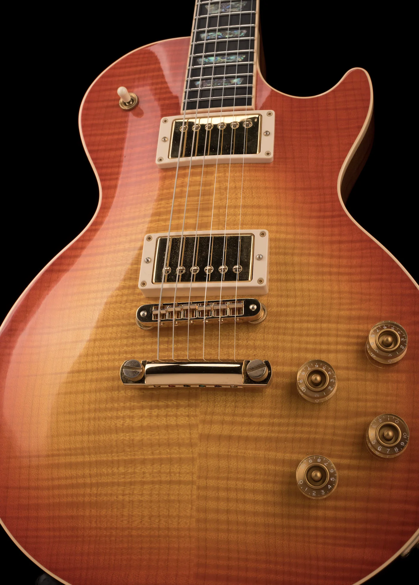 Pre Owned 2000 Gibson Custom Shop Les Paul Elegant Tangerine Burst With OHSC - Image 9