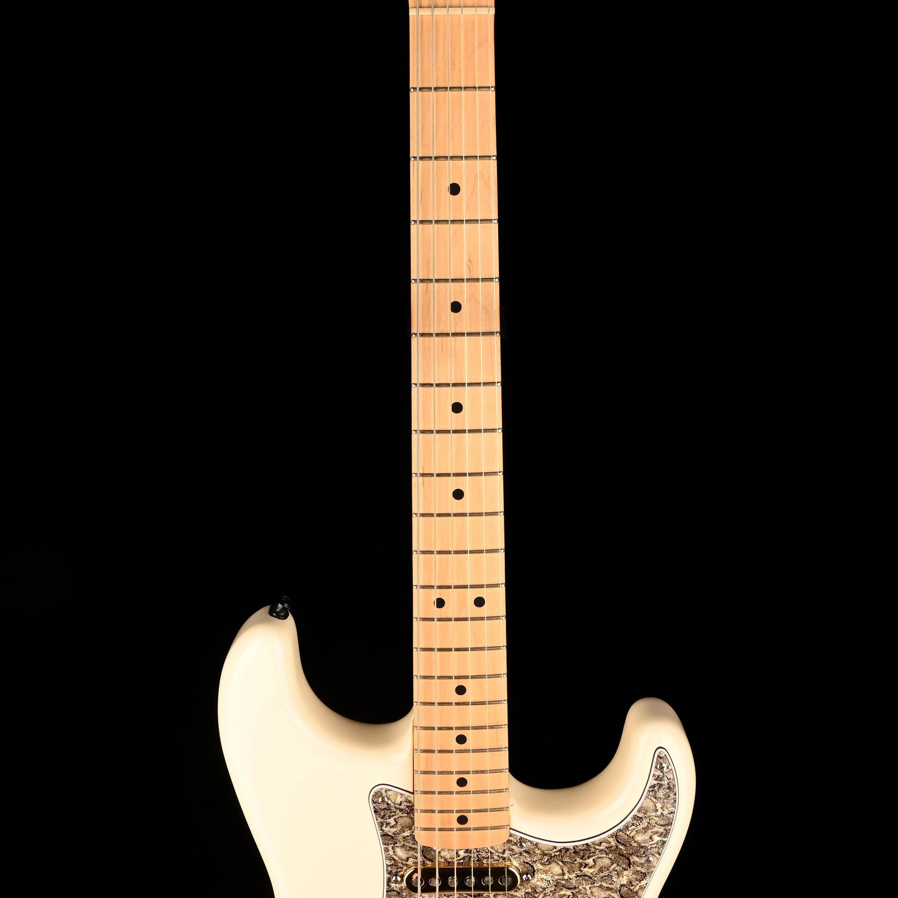 Pre Owned 2004 Fender Stratocaster White Fishscale Modified With Gig Bag - Image 8