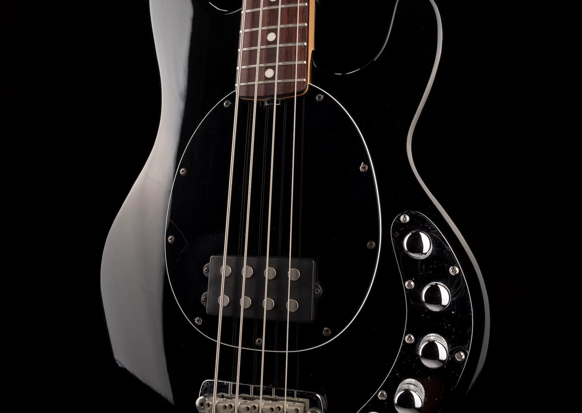 Pre Owned 2005 Ernie Ball Music Man Sting Ray 4-String Bass Black with OHSC - Image 6