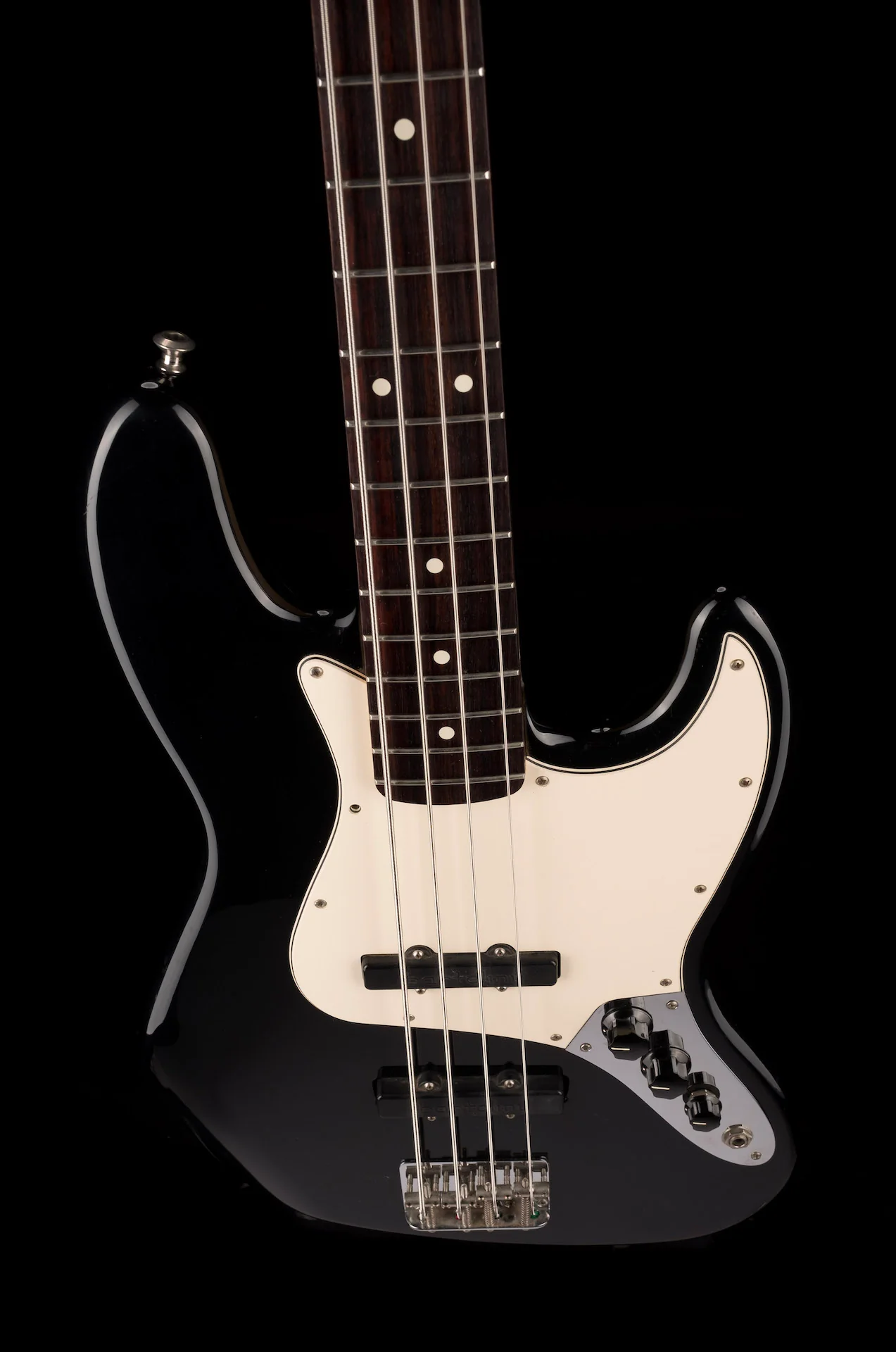 Pre Owned 2005 Fender Jazz Bass Standard Bartolini Noiseless Pickups Black With Gig Bag - Image 4