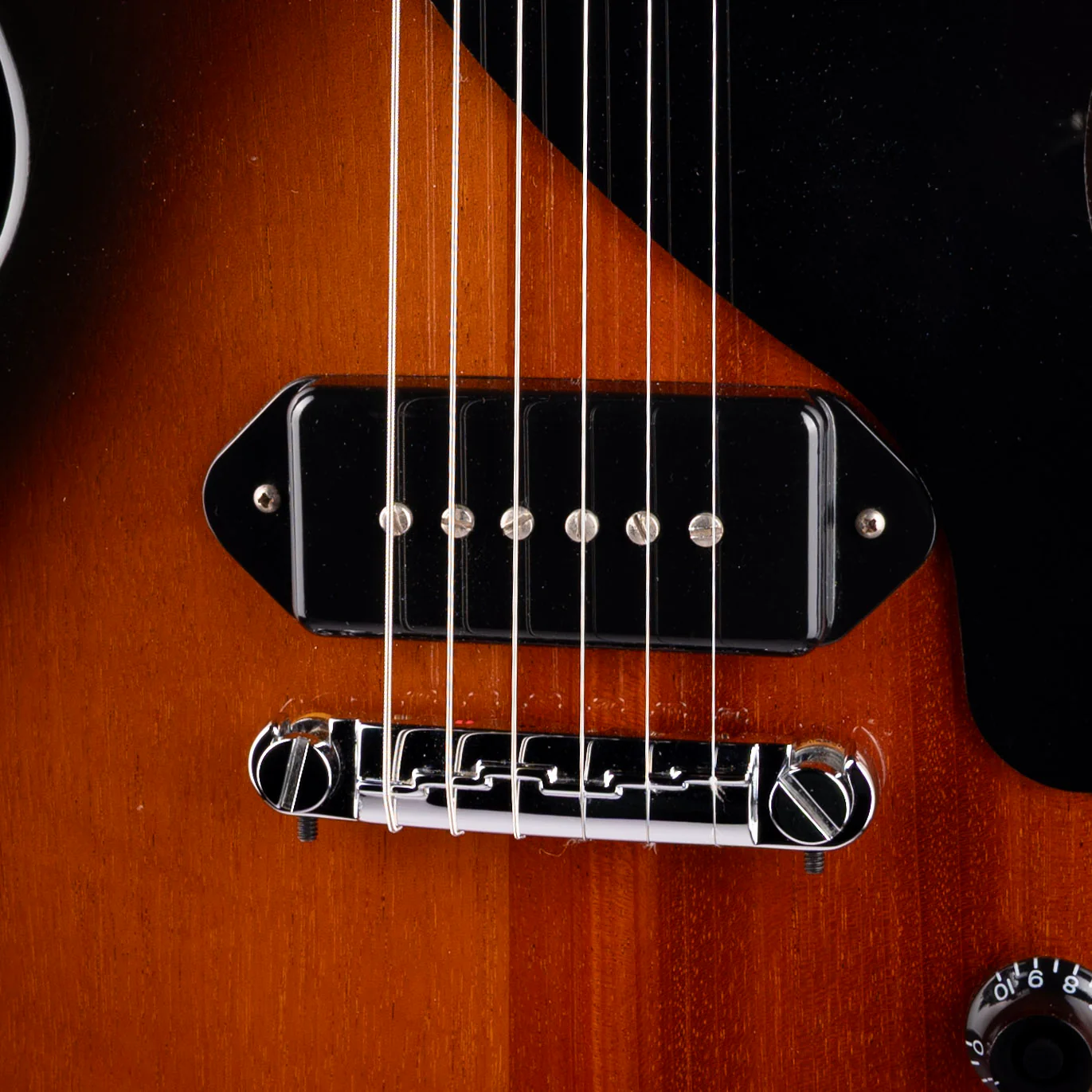 Pre Owned 2005 Gibson Les Paul Junior Tobacco Sunburst With Gig Bag - Image 4