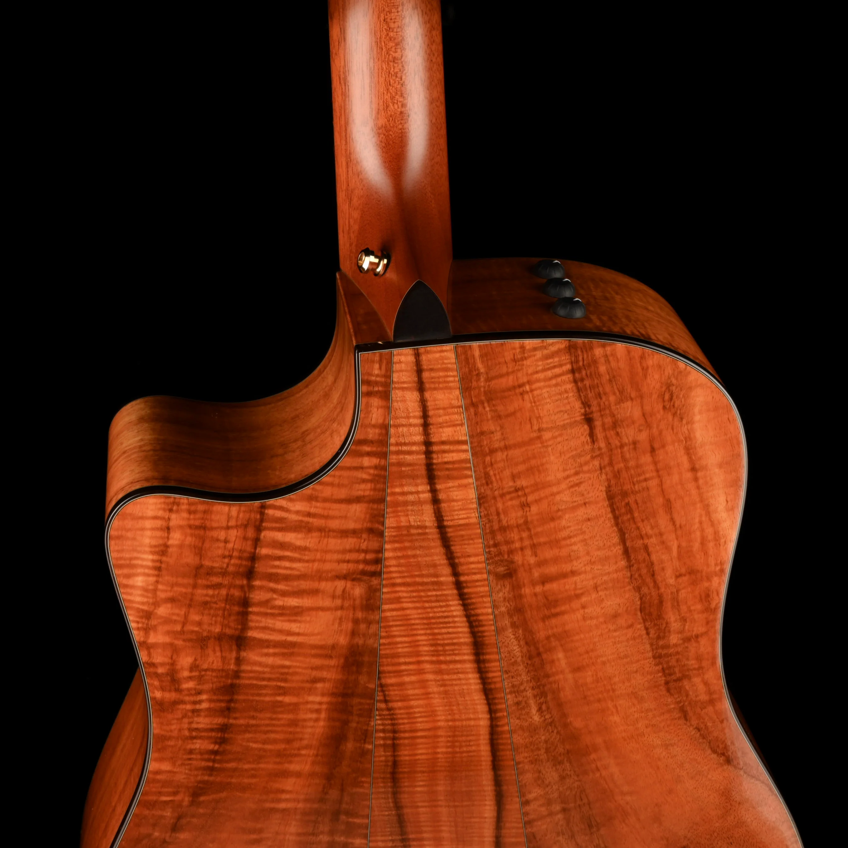 Pre Owned 2005 Taylor K-20ce Koa Natural Acoustic Electric Guitar With OHSC - Image 13