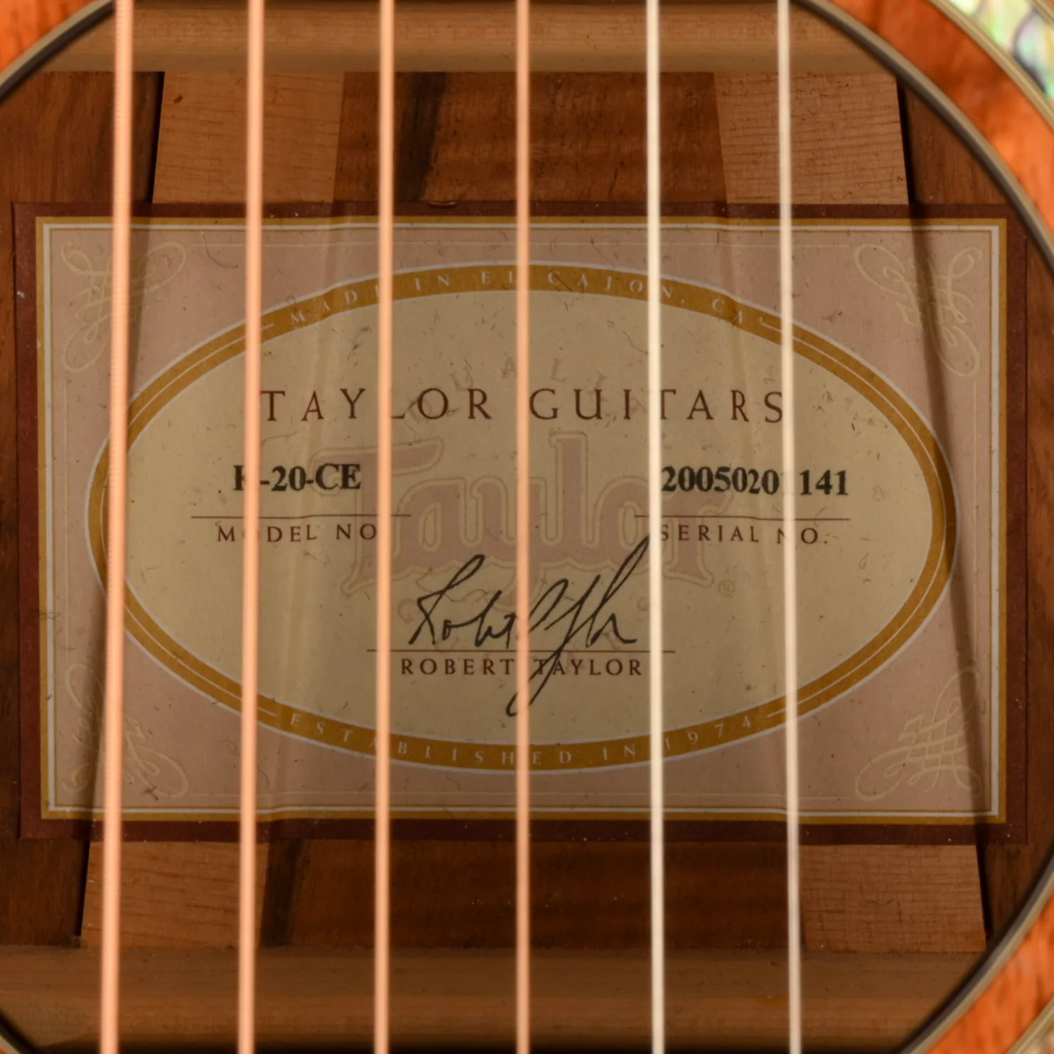 Pre Owned 2005 Taylor K-20ce Koa Natural Acoustic Electric Guitar With OHSC - Image 8