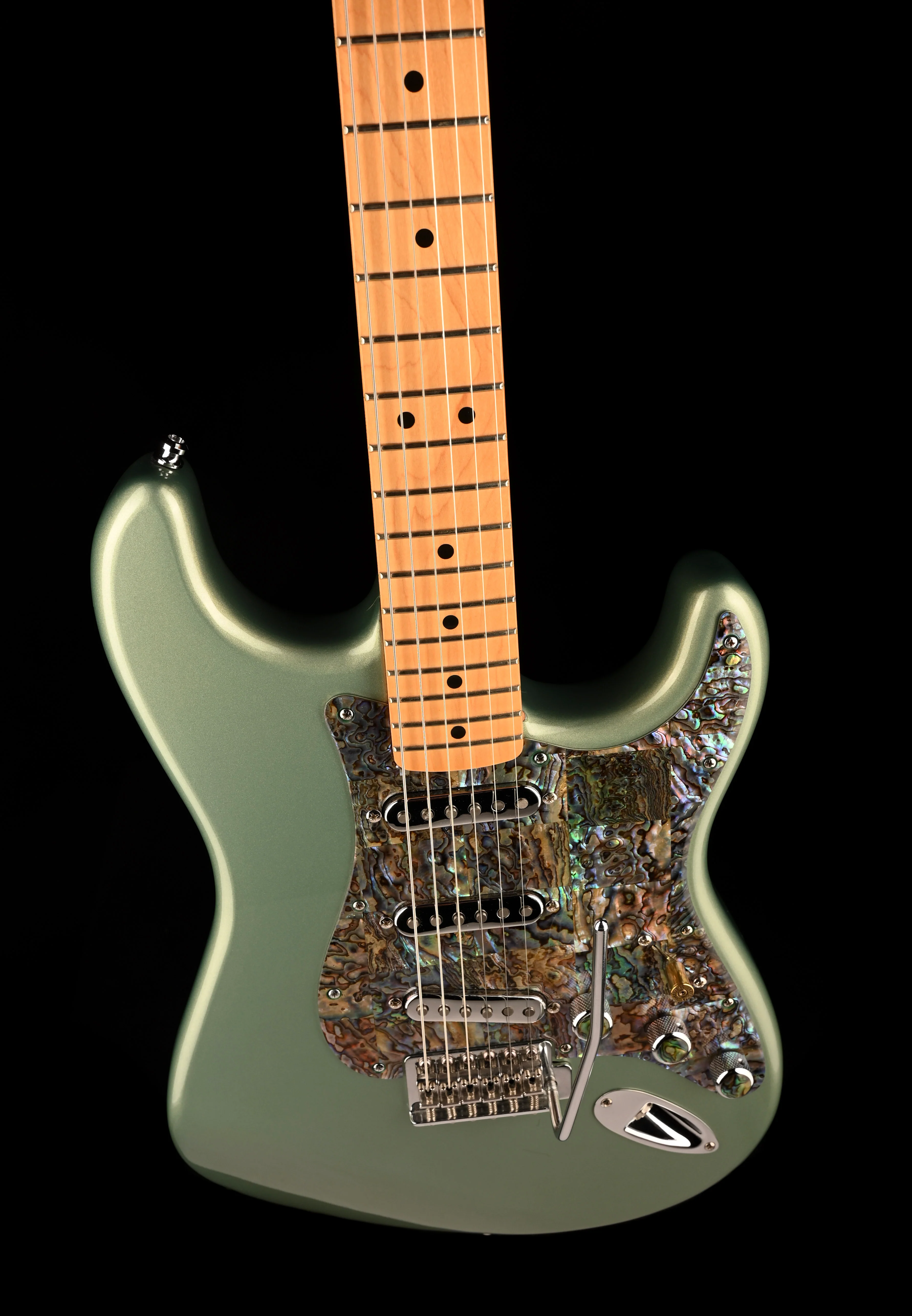 Pre Owned 2006 Fender Reverse Headstock Stratocaster Modified Metallic Green with Gig Bag - Image 4