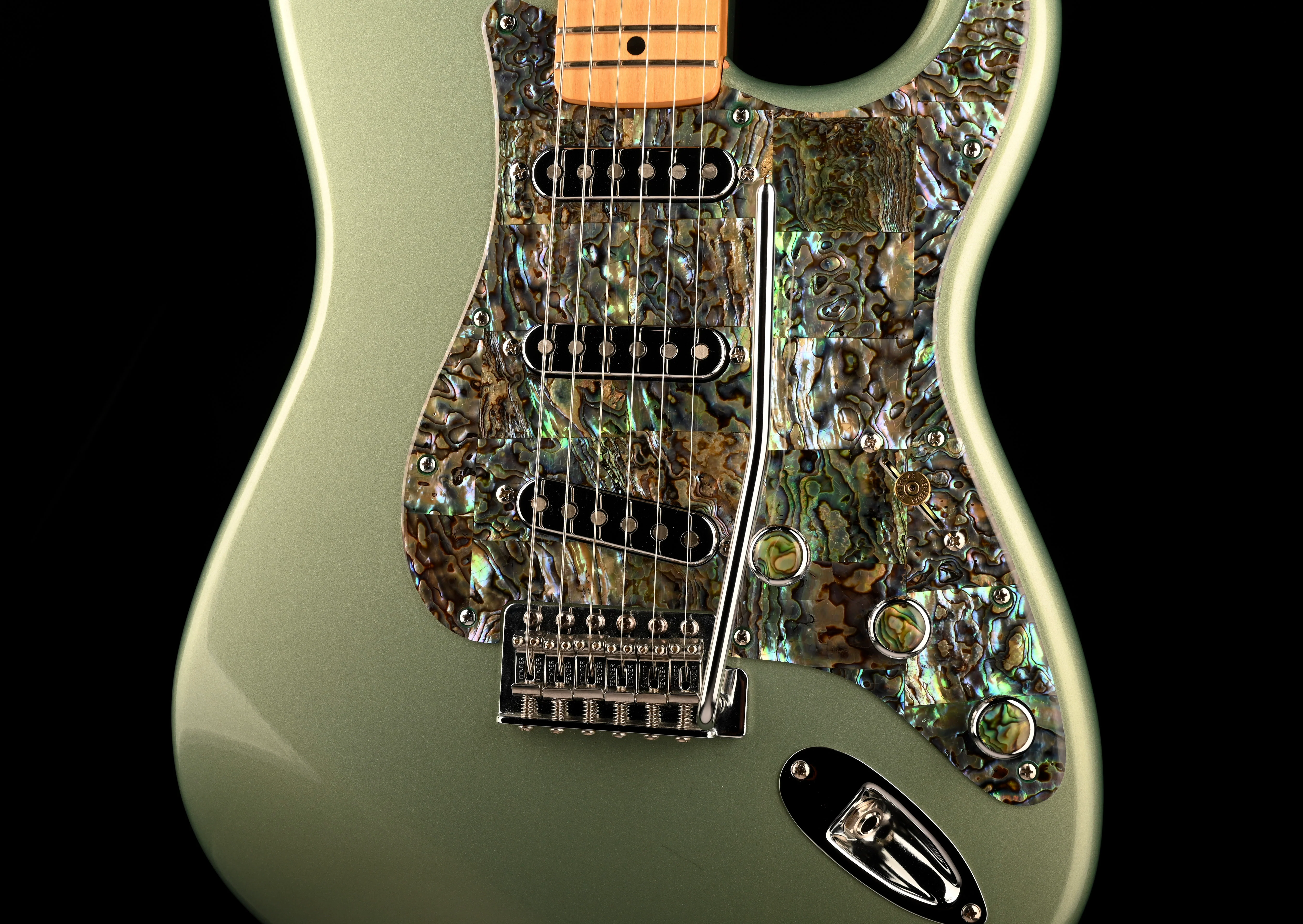Pre Owned 2006 Fender Reverse Headstock Stratocaster Modified Metallic Green with Gig Bag - Image 6