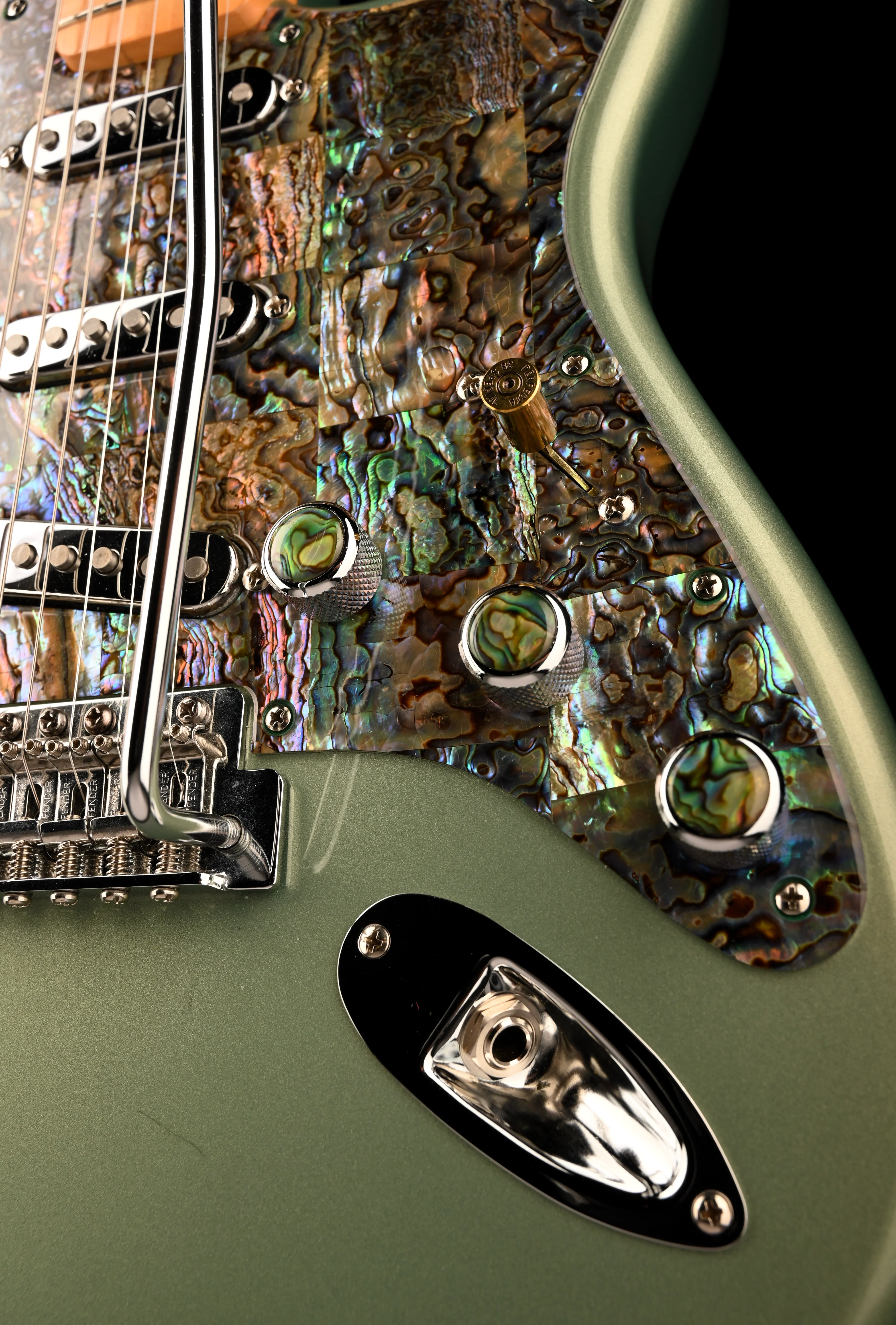 Pre Owned 2006 Fender Reverse Headstock Stratocaster Modified Metallic Green with Gig Bag - Image 8