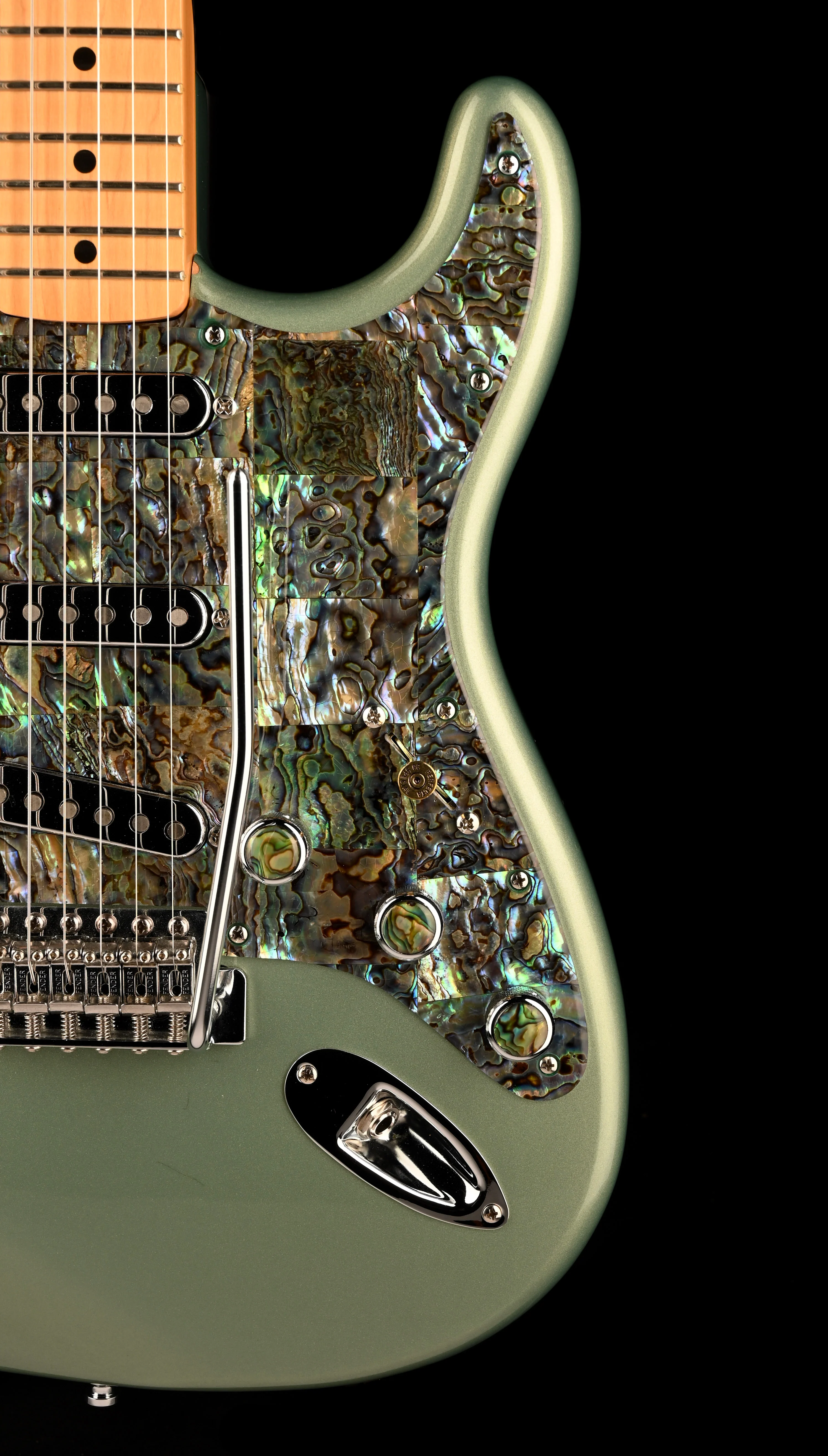 Pre Owned 2006 Fender Reverse Headstock Stratocaster Modified Metallic Green with Gig Bag - Image 9