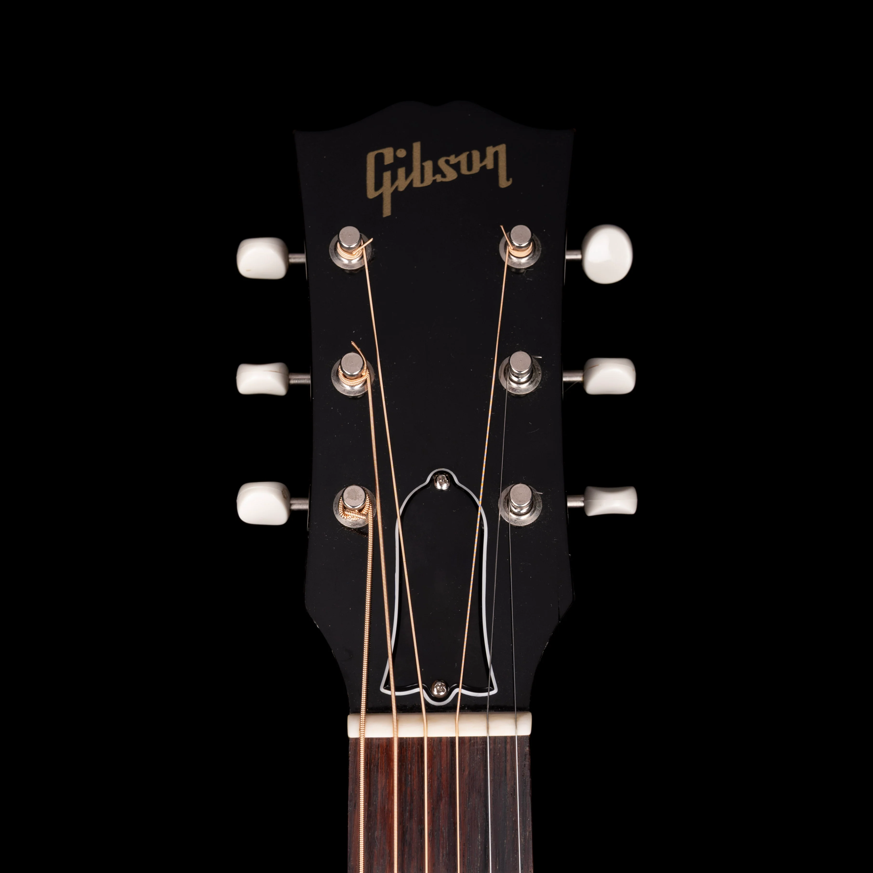 Pre Owned 2006 Gibson J-45 Sunburst Acoustic Guitar With OHSC - Image 12