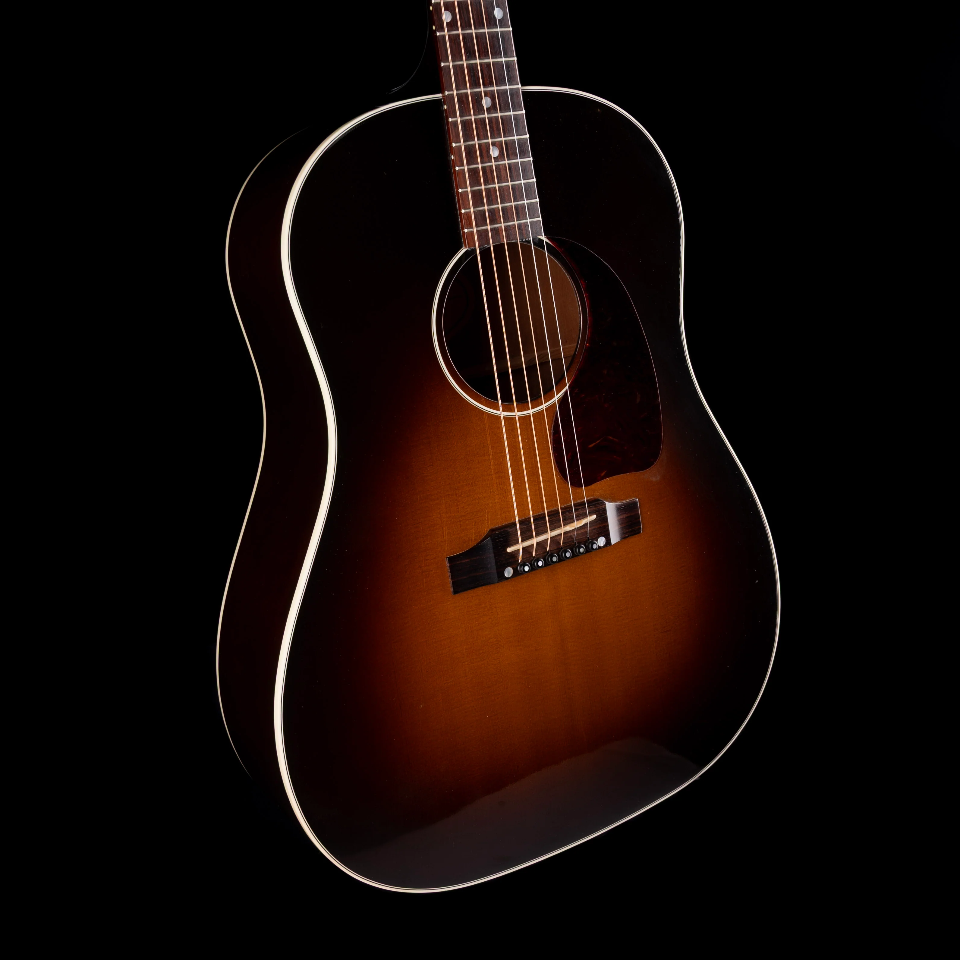 Pre Owned 2006 Gibson J-45 Sunburst Acoustic Guitar With OHSC - Image 4