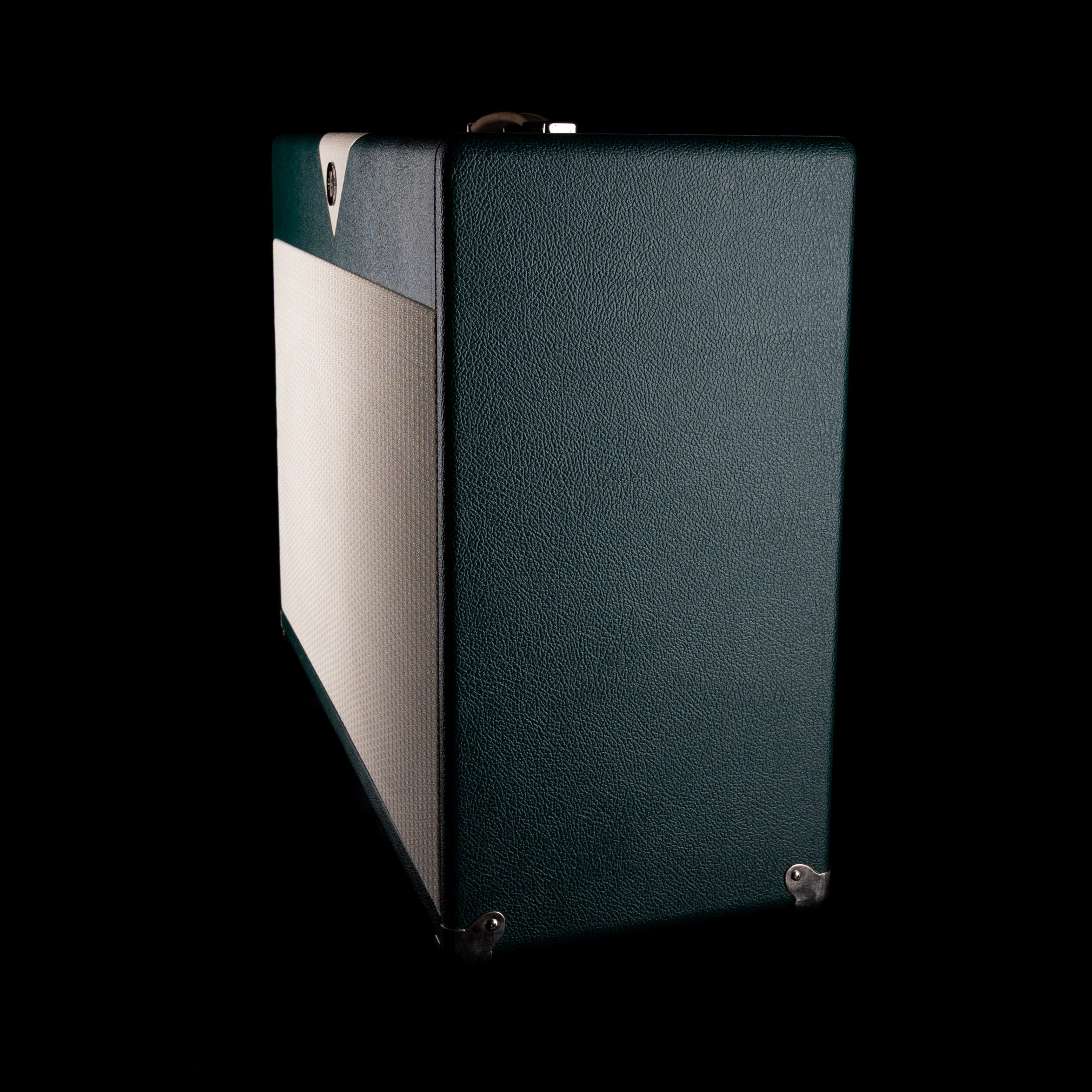 Pre Owned 2007 Divided By 13 FTR37 Green/Cream Guitar Amp Head And 2x12" Cab with Footswitch and Covers - Image 10
