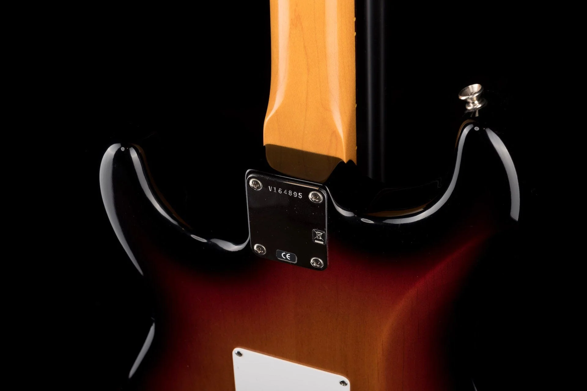 Pre-Owned '07 Fender American Vintage '62 Hot Rod Strat Sunburst With OHSC - Image 11