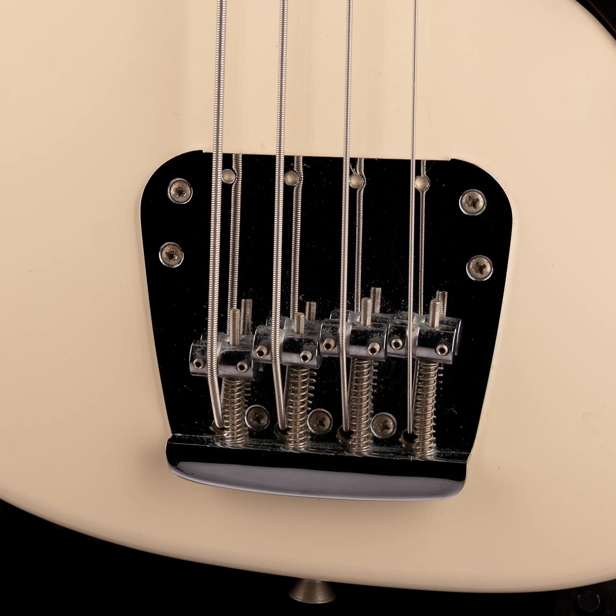Pre Owned 2007 Fender Crafted In Japan Mustang Bass Vintage White With Gig Bag - Image 6