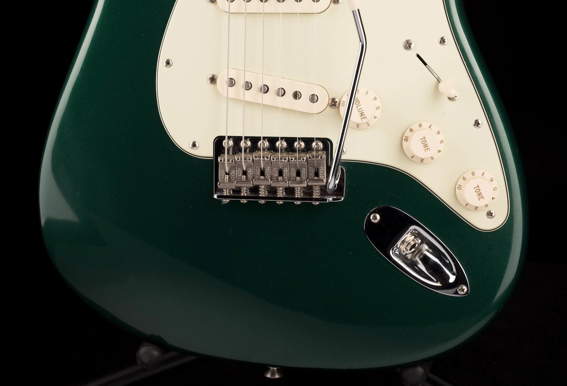 Used '07 Fender American Vintage Hot Rod ‘62 Strat Sherwood Green Stratocaster With Case - Image 5