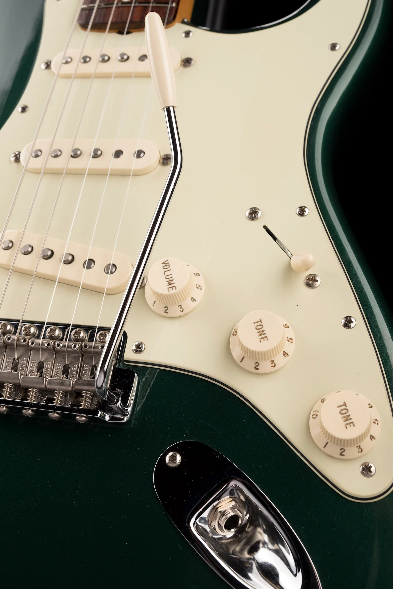 Used '07 Fender American Vintage Hot Rod ‘62 Strat Sherwood Green Stratocaster With Case - Image 8