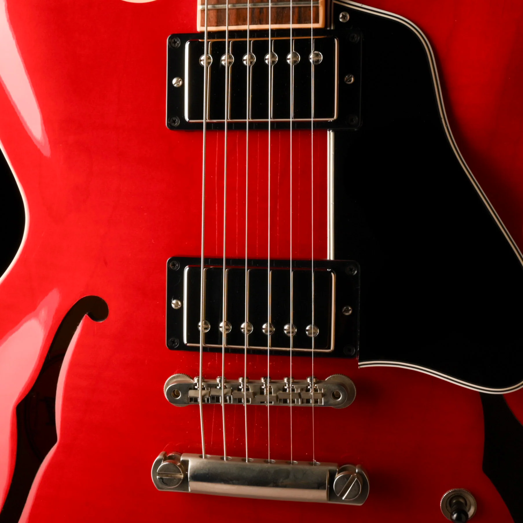 Pre Owned 2007 Gibson ES-335 Cherry Electric Guitar With OHSC - Image 4