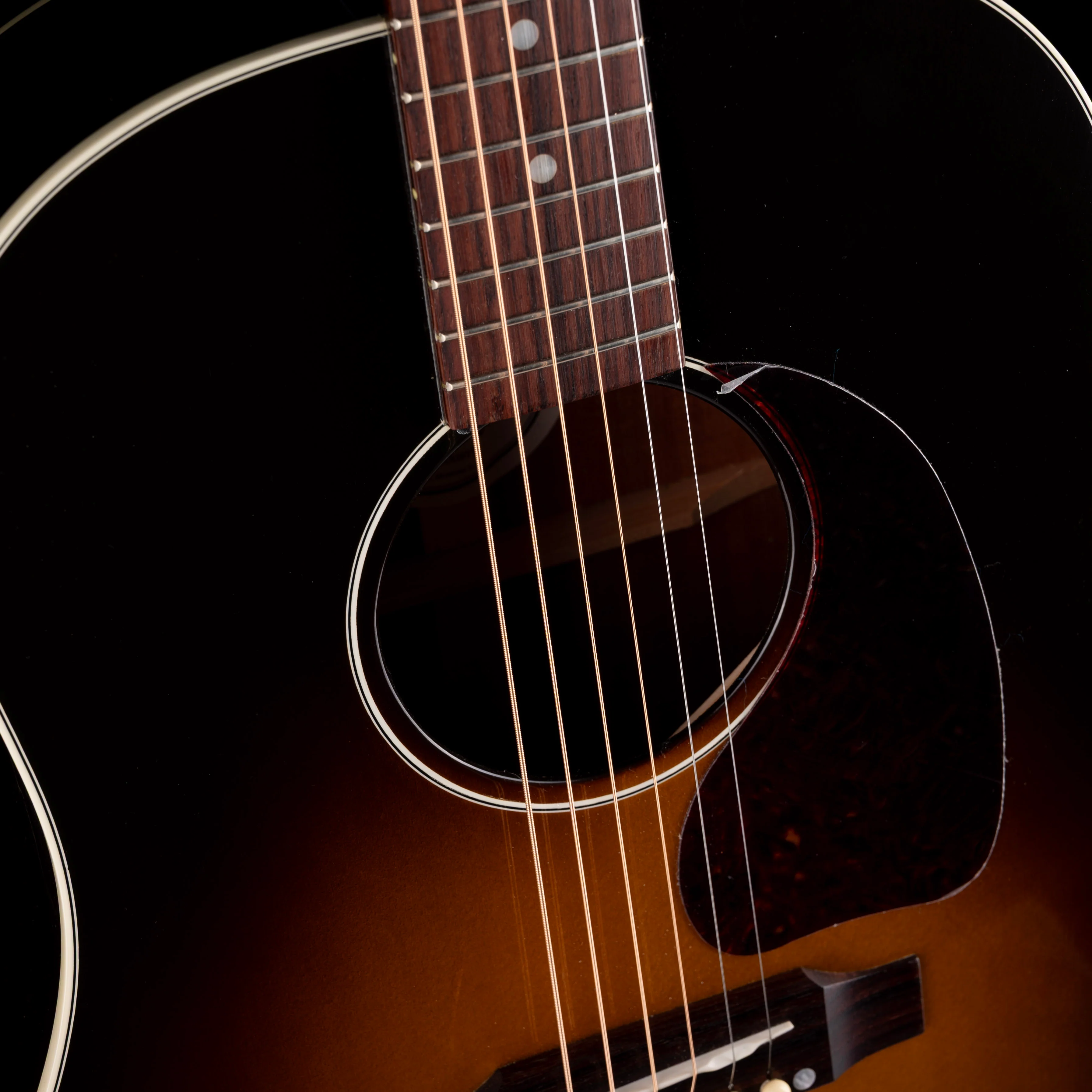 Pre Owned 2007 Gibson J-45 Standard Sunburst With OHSC - Image 4
