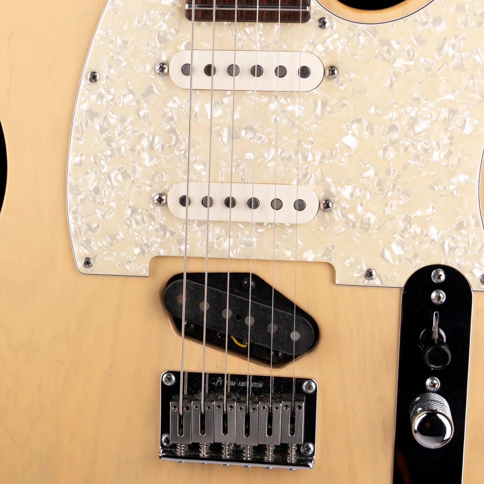 Pre Owned 2007 Tom Anderson Hollow T Classic Contoured Translucent Blonde With OHSC - Image 4