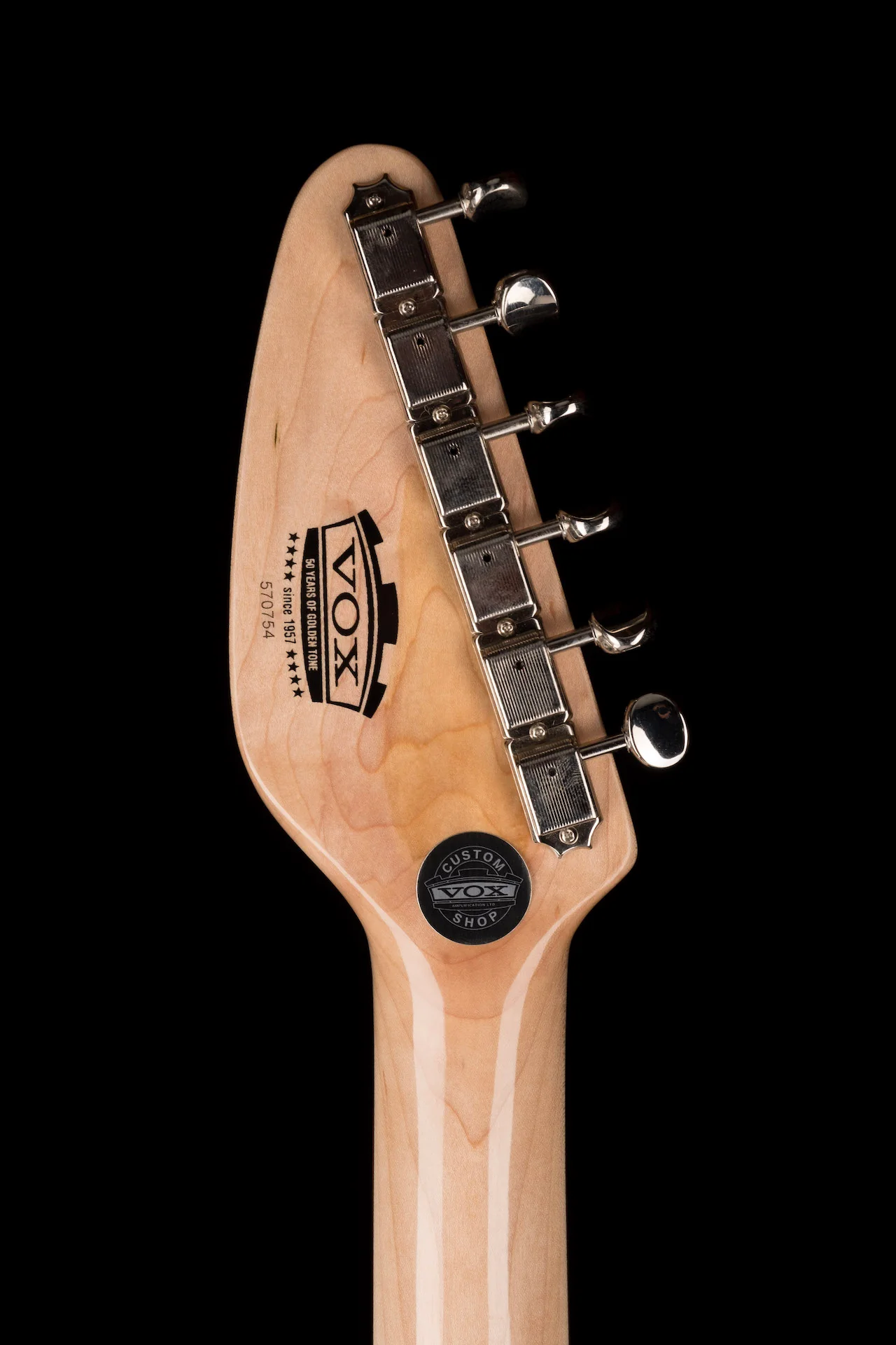 Pre Owned 2007 Vox Custom Shop White Teardrop 57-07 Model - 570754 - Image 17