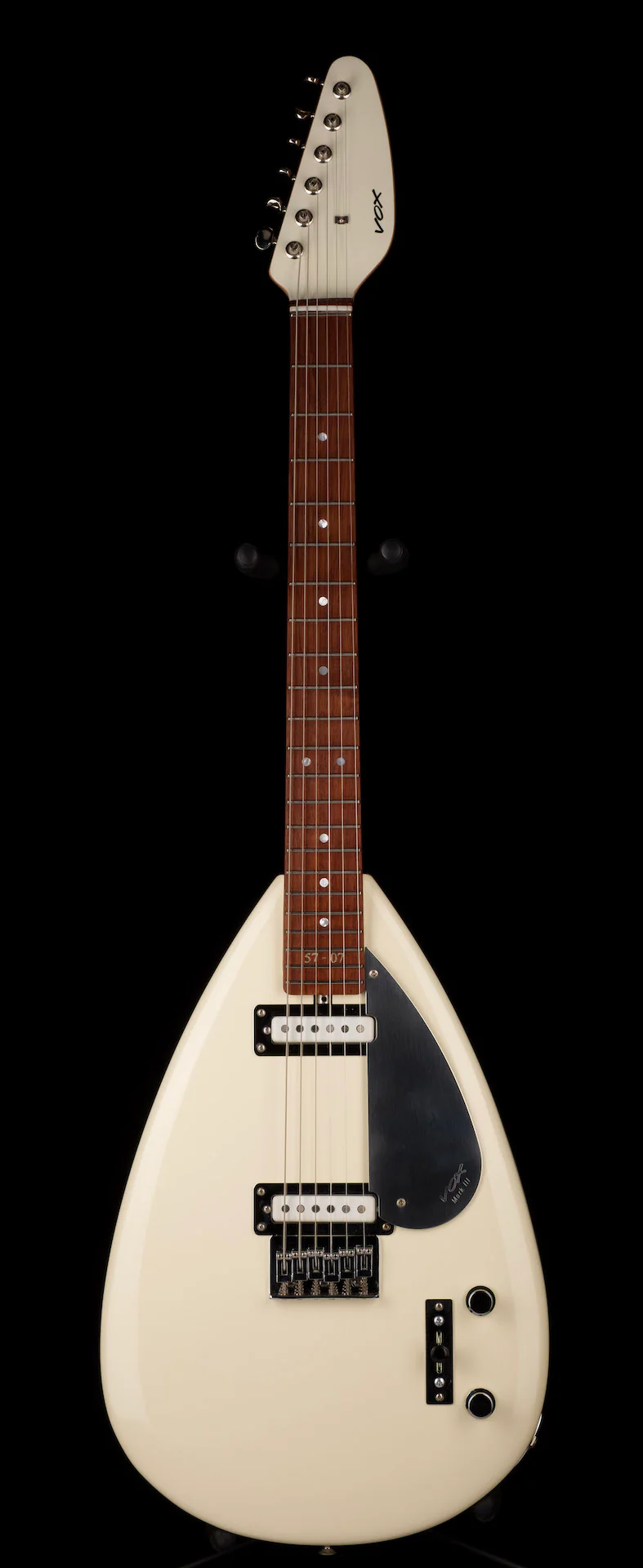 Pre Owned 2007 Vox Custom Shop White Teardrop 57-07 Model - 570754 - Image 2