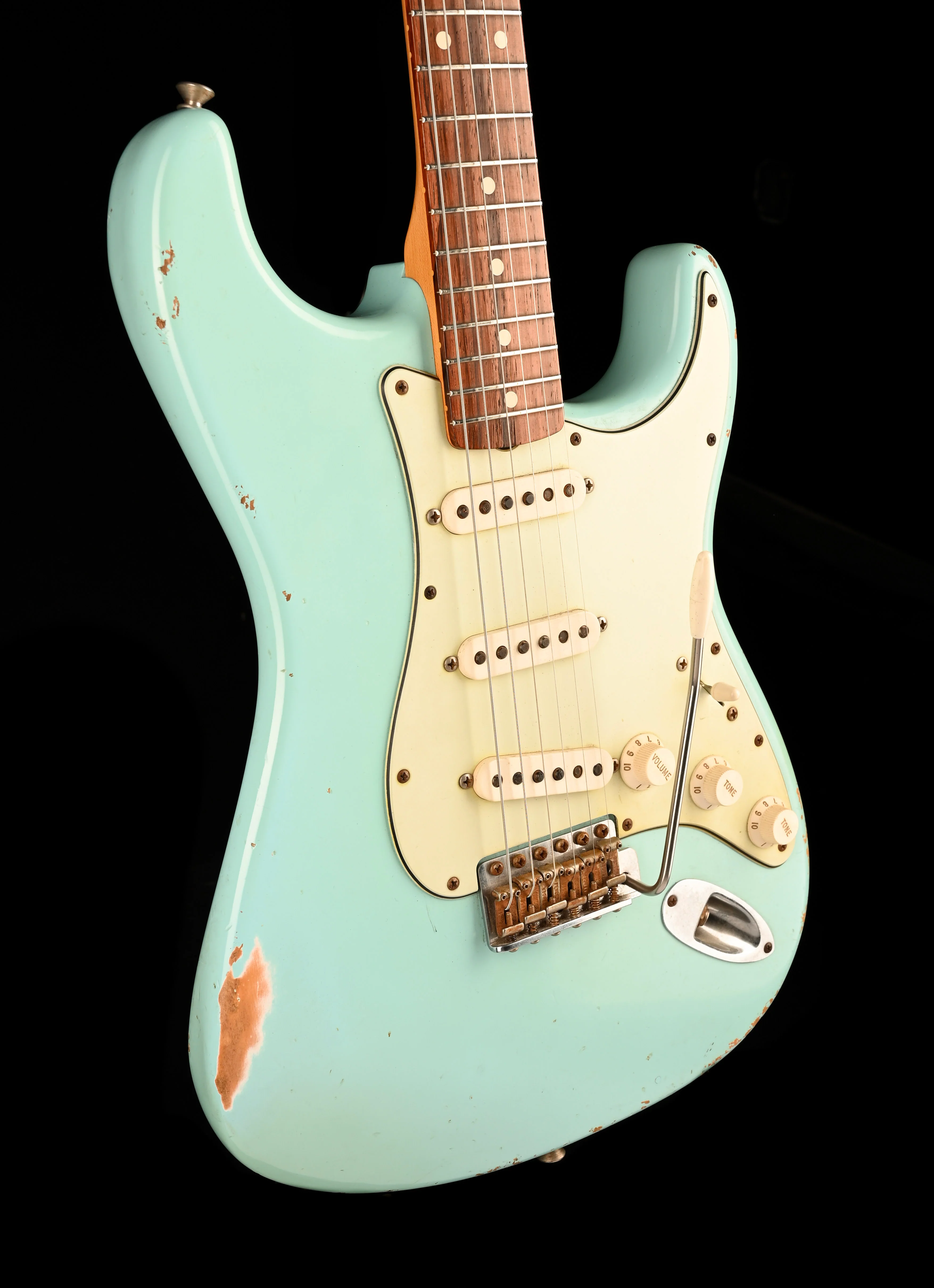 Pre Owned 2008 Fender Custom Shop 1960 Stratocaster Relic Daphne Blue With Case - Image 10