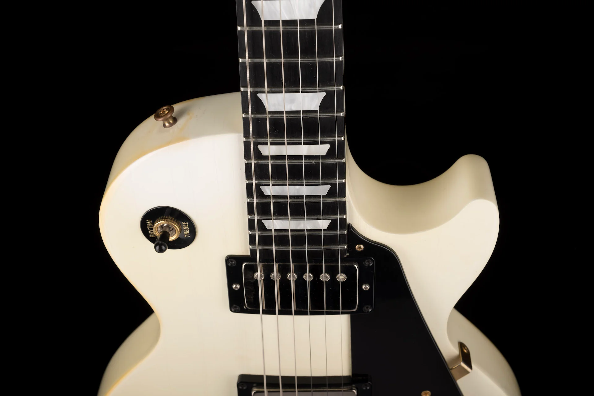 Pre Owned 2008 Gibson Les Paul Studio Alpine White With OHSC - Image 3