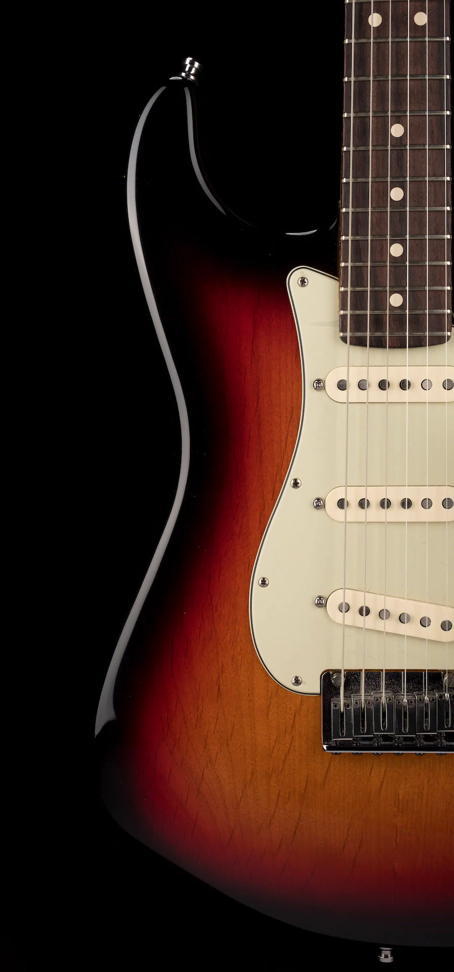 Pre Owned 2009 Fender Custom Shop Custom Deluxe Strat NOS 3-Tone Sunburst With Case - Image 10