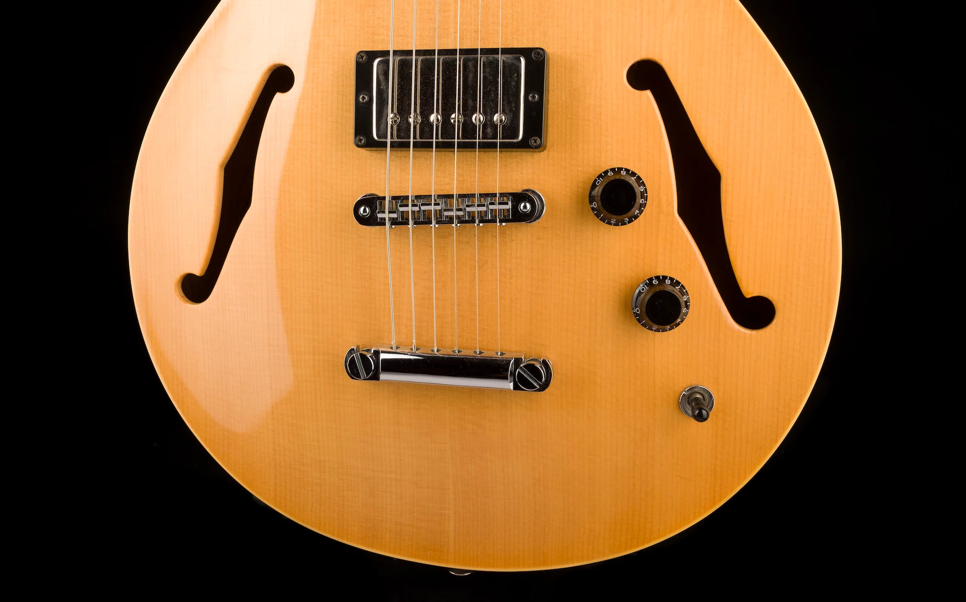 Pre Owned 2008 Hamer Newport Pro Vintage Natural Electric Guitar With OHSC - Image 5