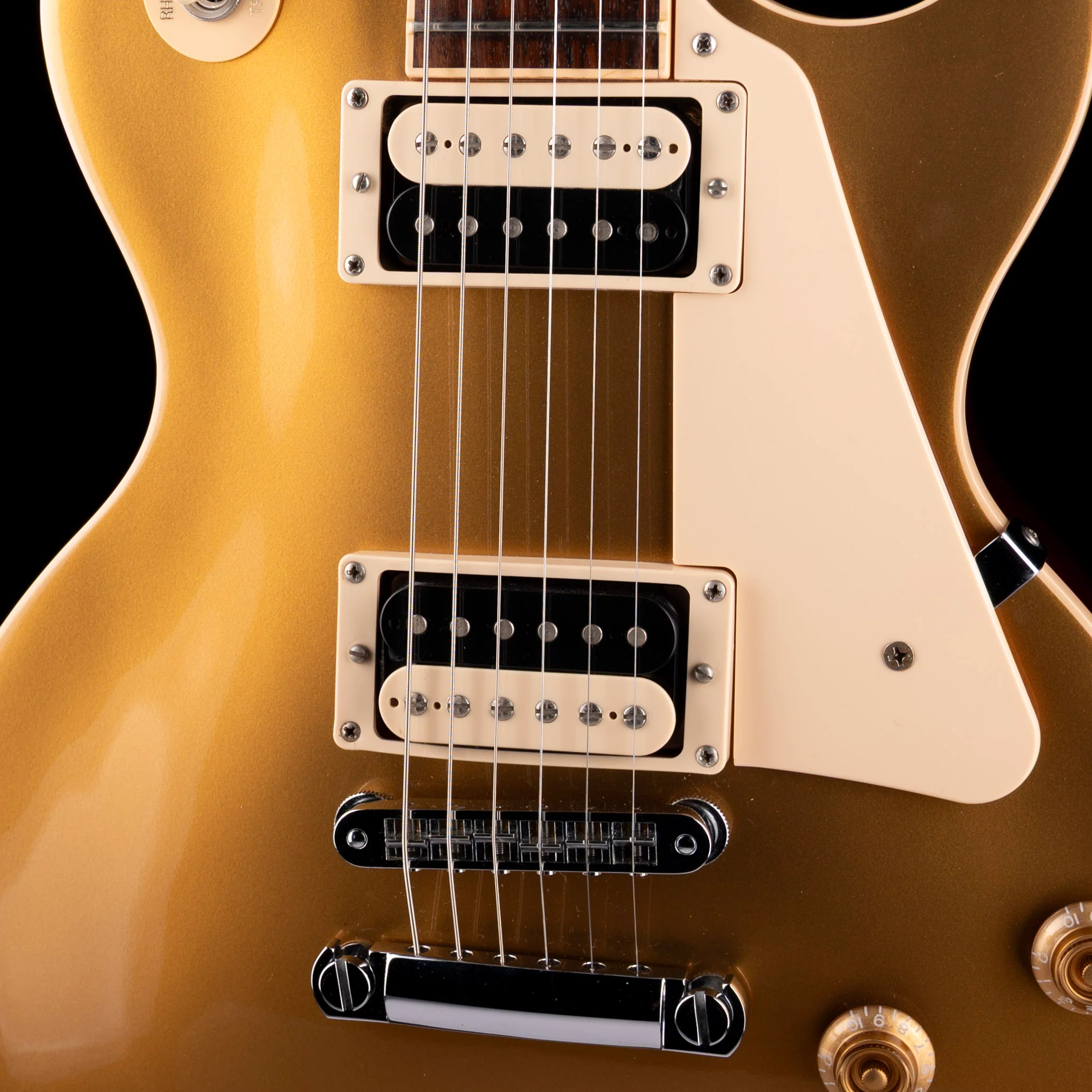 Pre Owned 2010 Gibson Les Paul Traditional Pro Goldtop With OHSC - Image 4