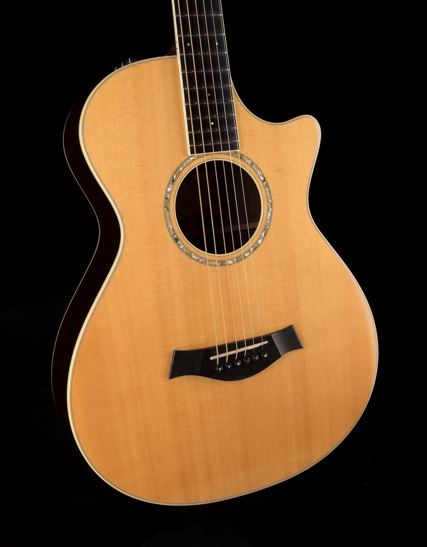 Pre Owned 2010 Taylor 12-Fret Acoustic Electric With OHSC - Image 10