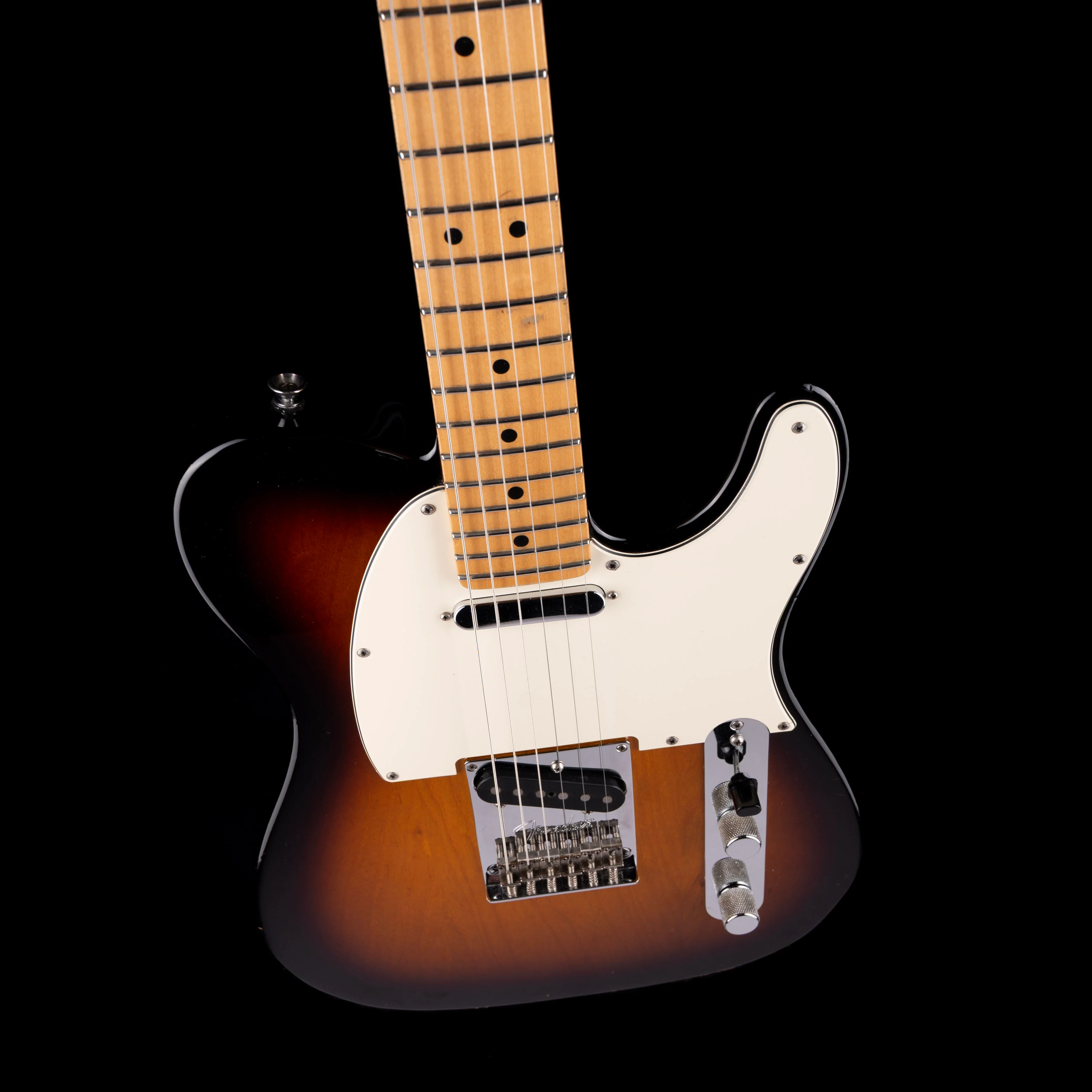Pre Owned 2011 Fender 60th Anniversary Telecaster 2-Tone Sunburst - Image 3