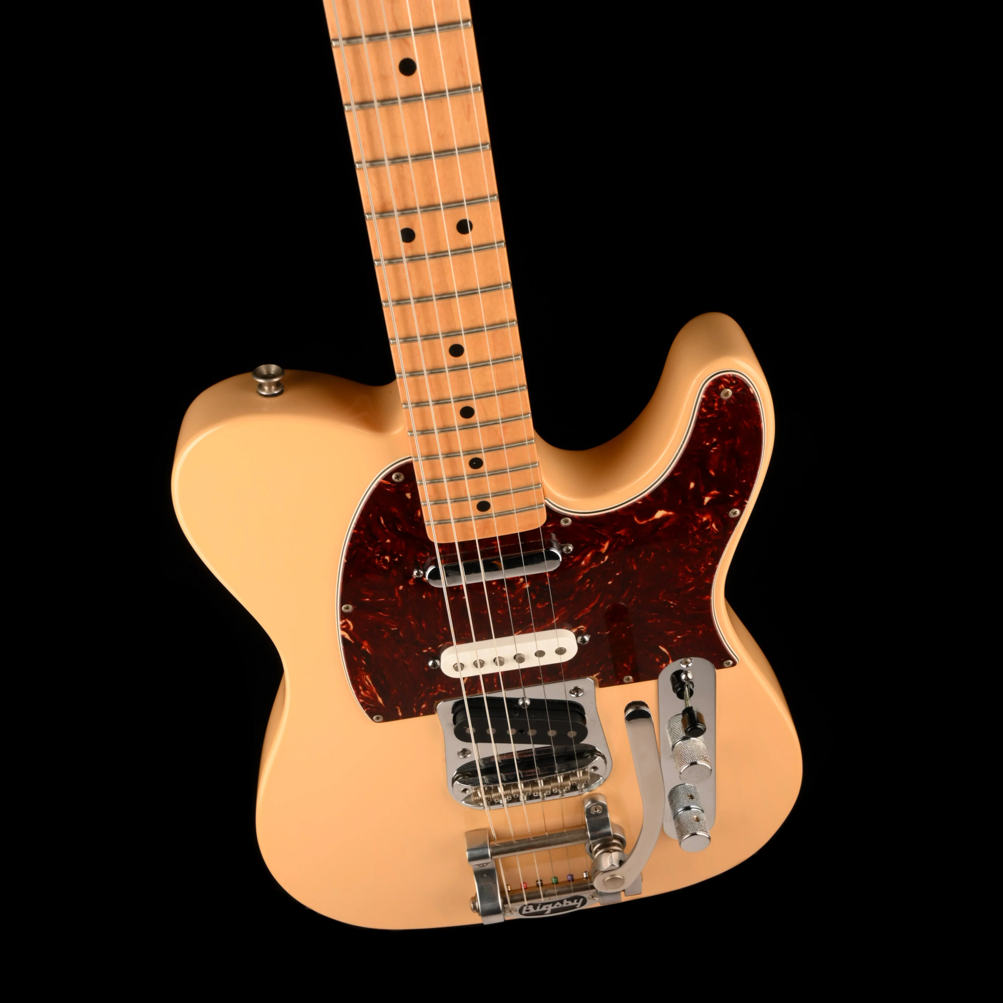 Pre Owned 2011 Fender Deluxe Nashville Tele Honey Blonde With Bigsby & Gig Bag - Image 3