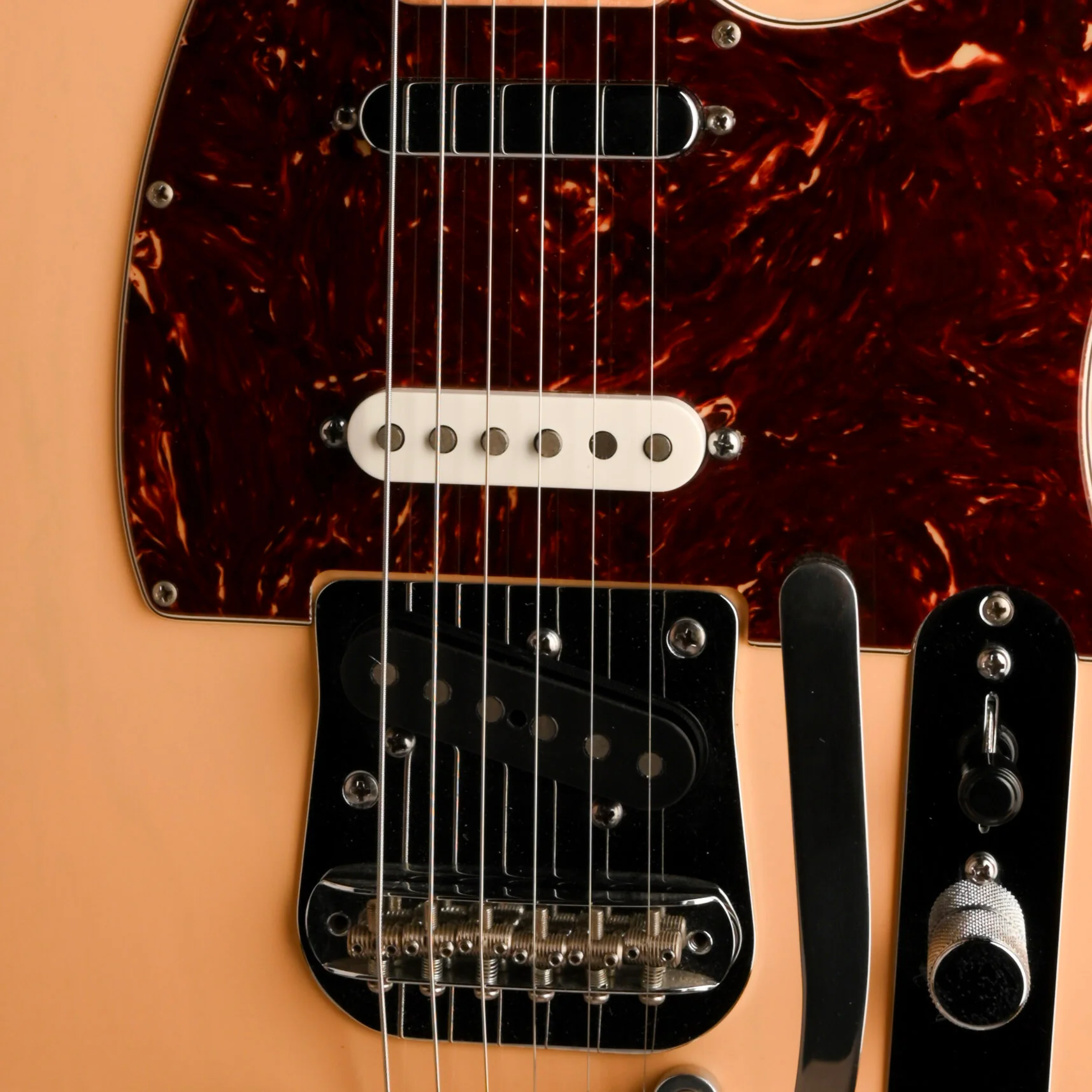 Pre Owned 2011 Fender Deluxe Nashville Tele Honey Blonde With Bigsby & Gig Bag - Image 4