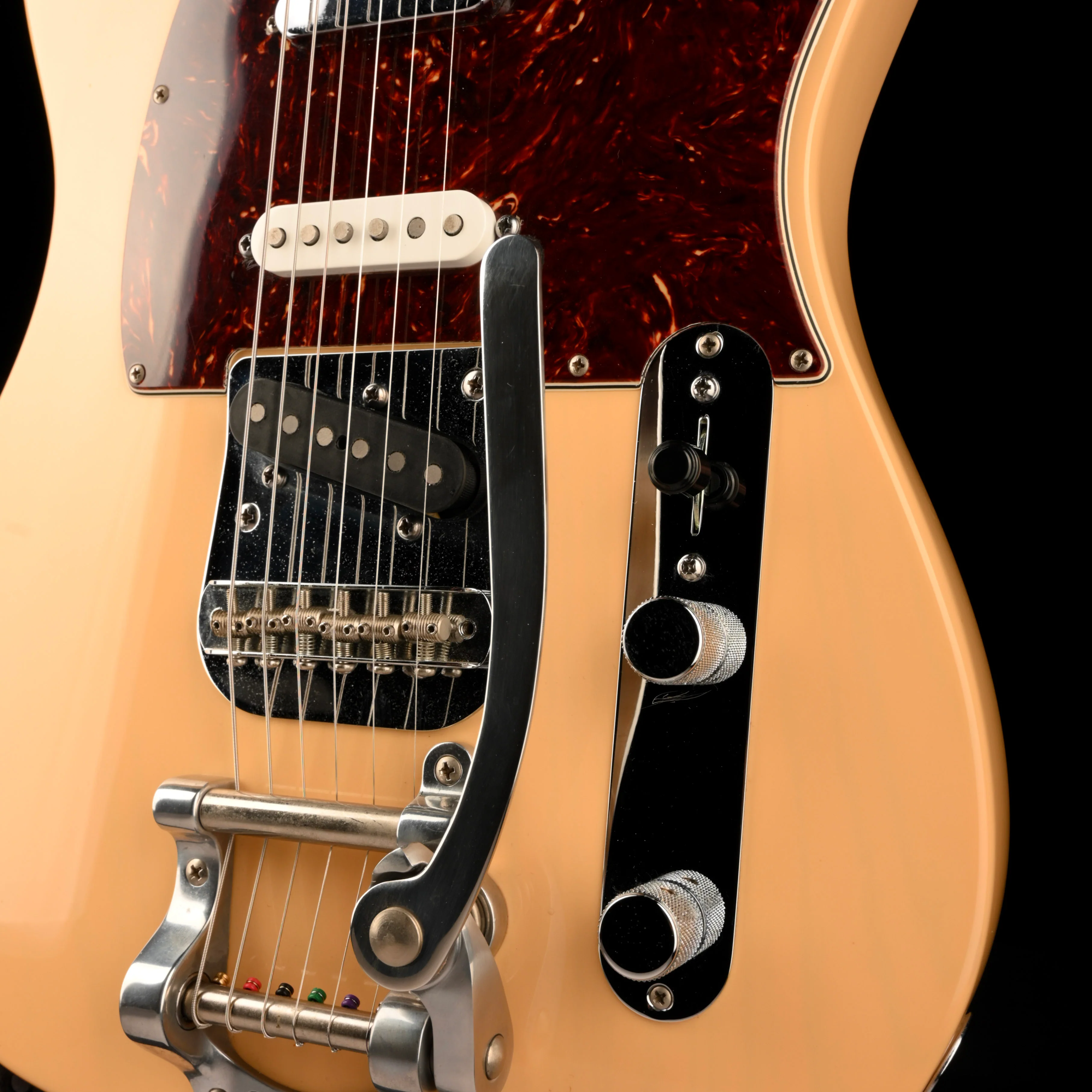Pre Owned 2011 Fender Deluxe Nashville Tele Honey Blonde With Bigsby & Gig Bag - Image 5