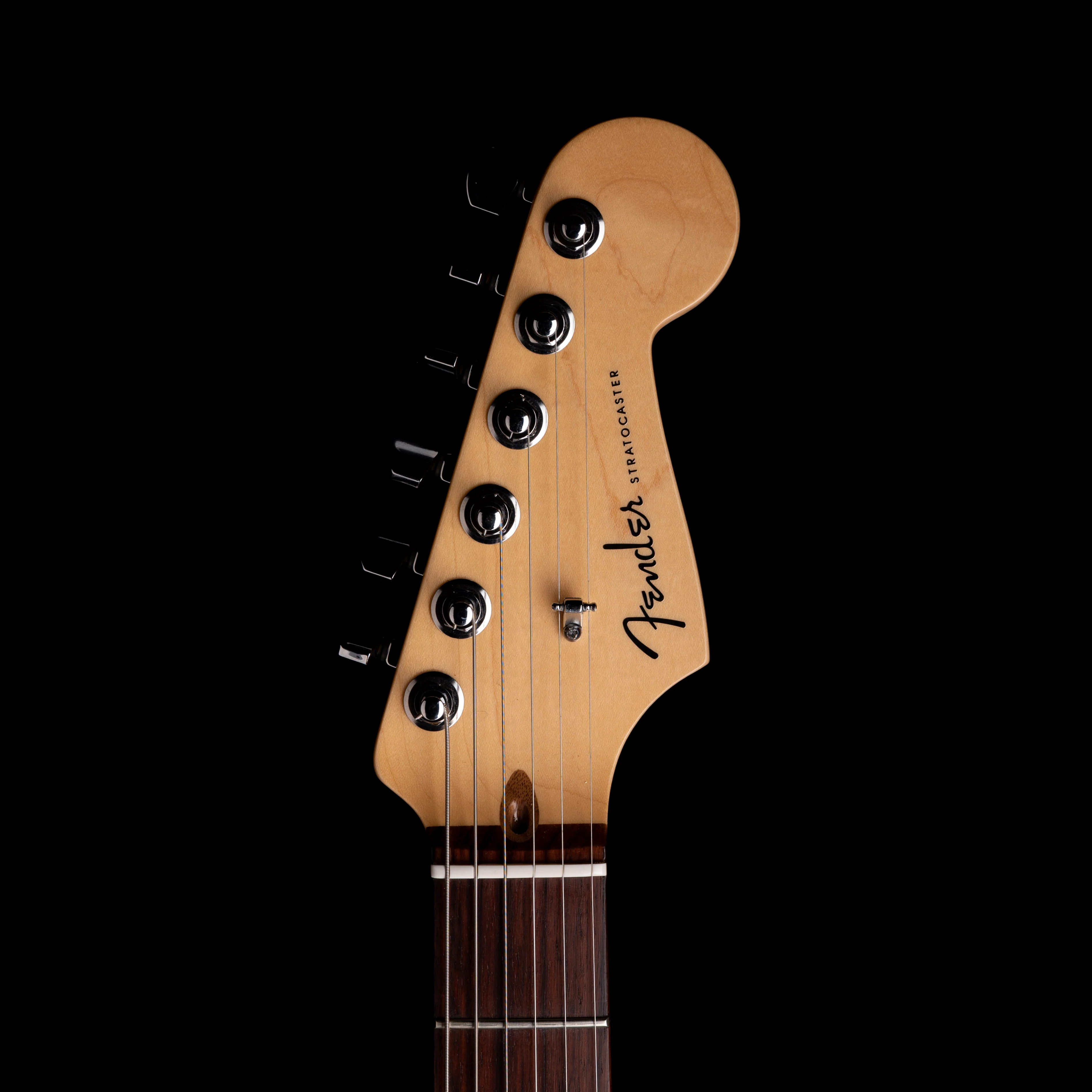 Pre Owned 2011 Fender Deluxe Stratocaster Sunburst With Case - Image 12