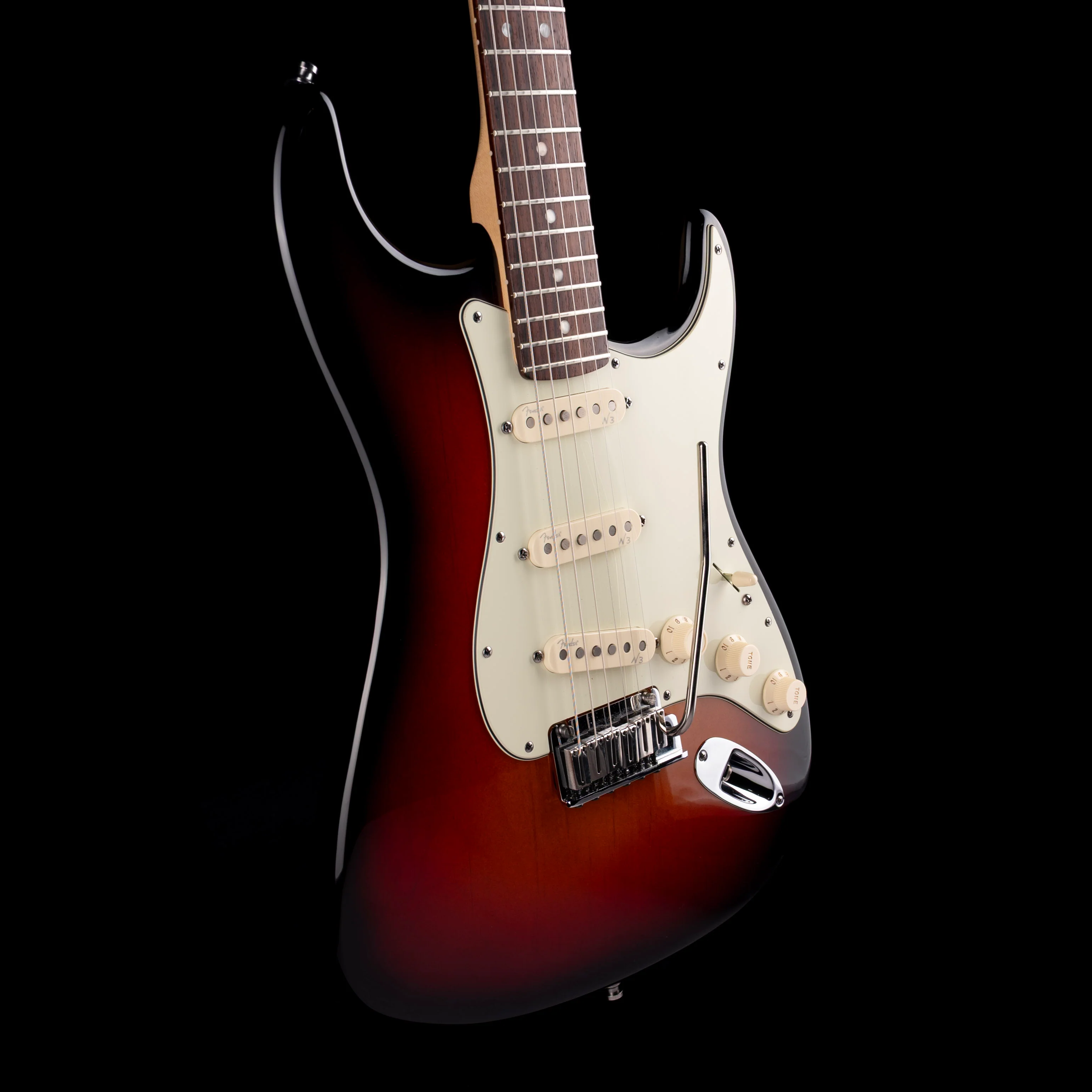Pre Owned 2011 Fender Deluxe Stratocaster Sunburst With Case - Image 6