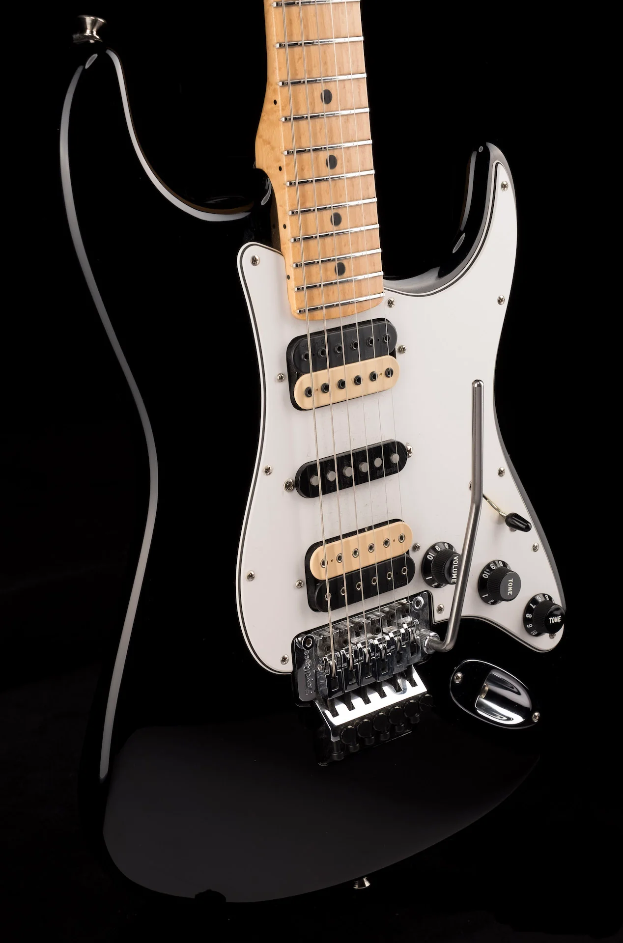 Pre Owned 2011 Fender Masterbuilt Todd Krause 1969 NOS Stratocaster HSH Black With OHSC - Image 9