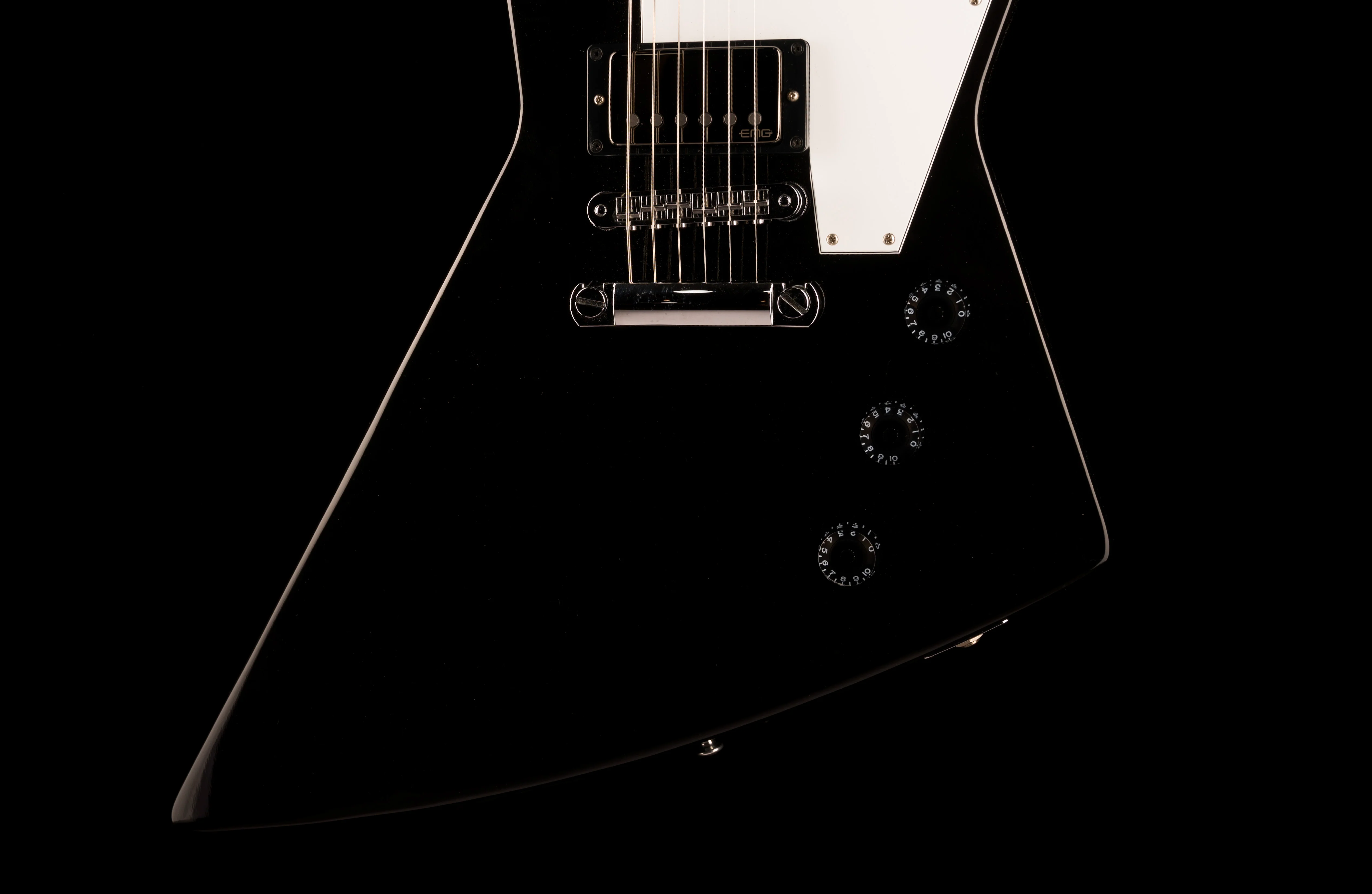 Pre Owned 2011 Gibson Explorer with EMG James Hatfield JH Set Pickups Ebony With OHSC - Image 5
