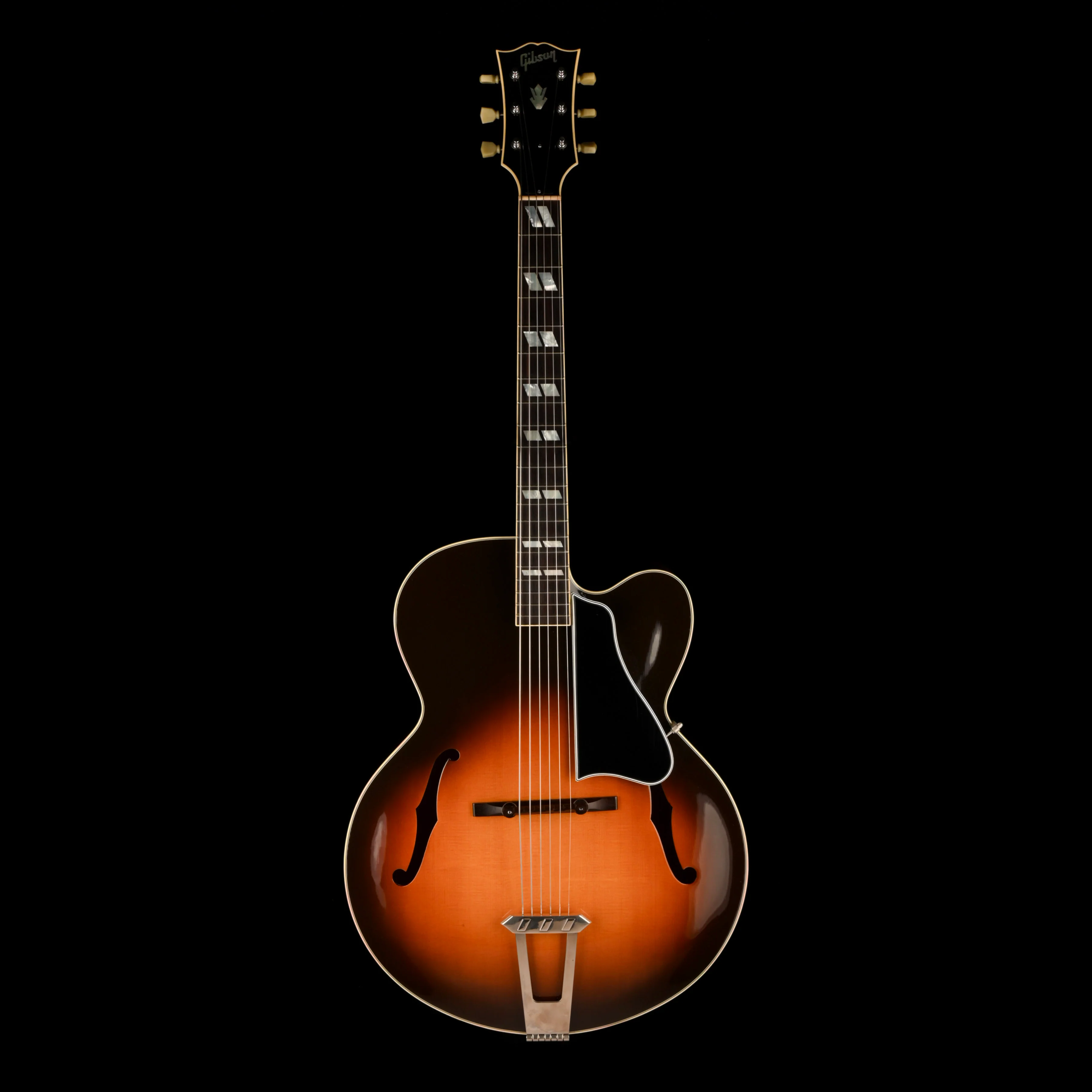 Pre Owned 2011 Gibson L7-C Archtop Sunburst Acoustic Guitar With OHSC - Image 2
