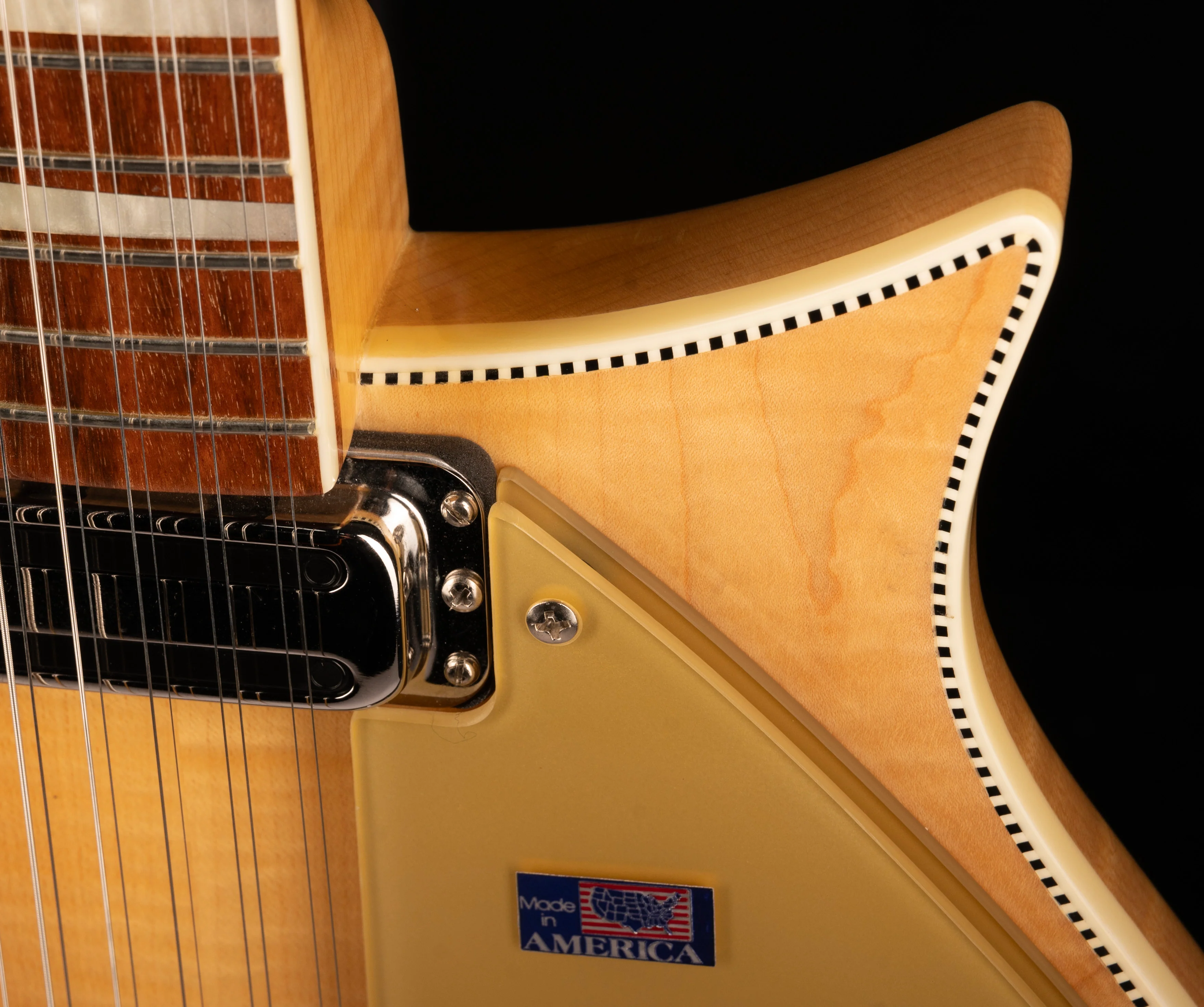 Pre Owned 2011 Rickenbacker 660/12 Mapleglo Electric Guitar With OHSC - Image 10
