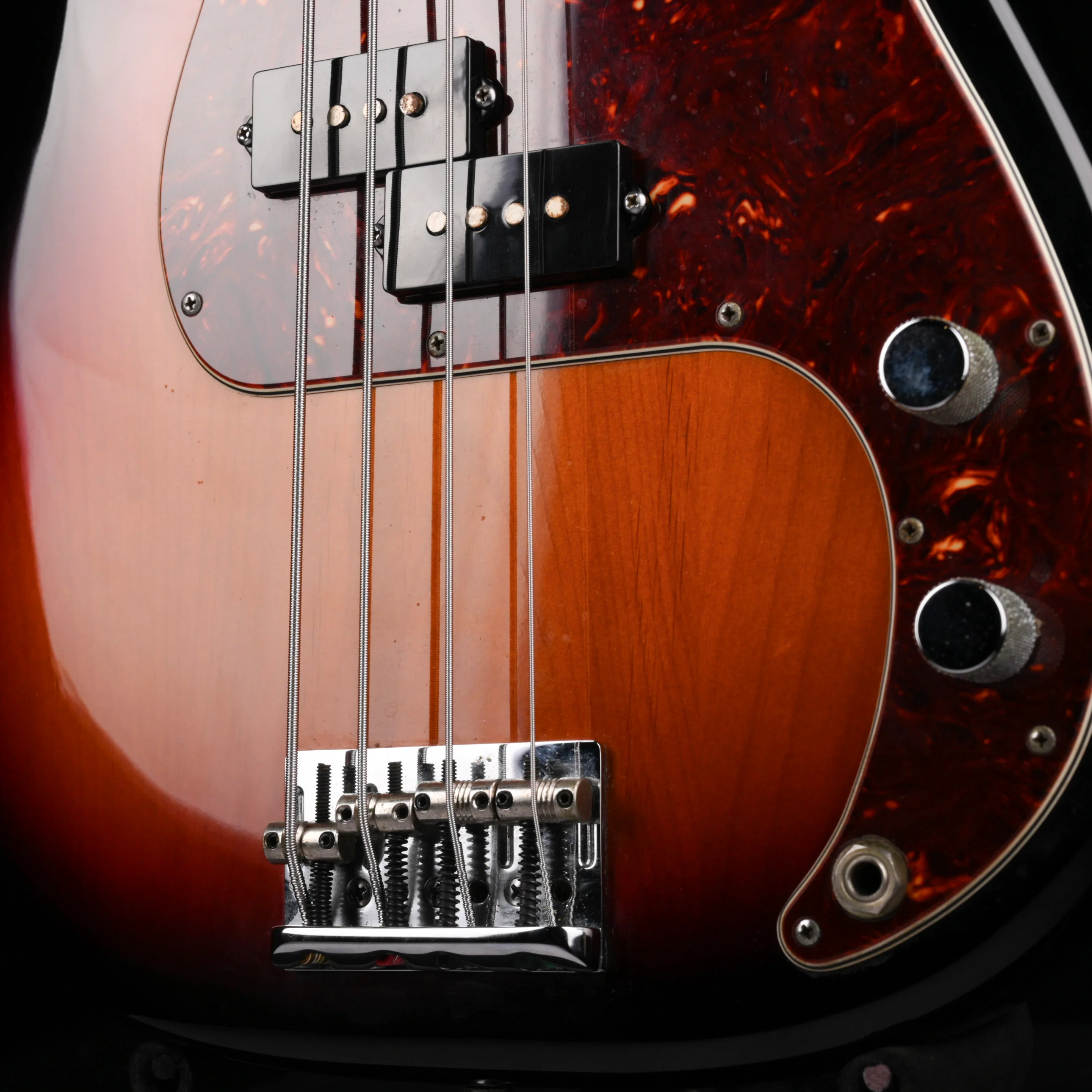 Pre Owned 2012 Fender American Standard Precision Bass 3-Tone Sunburst With OHSC - Image 4