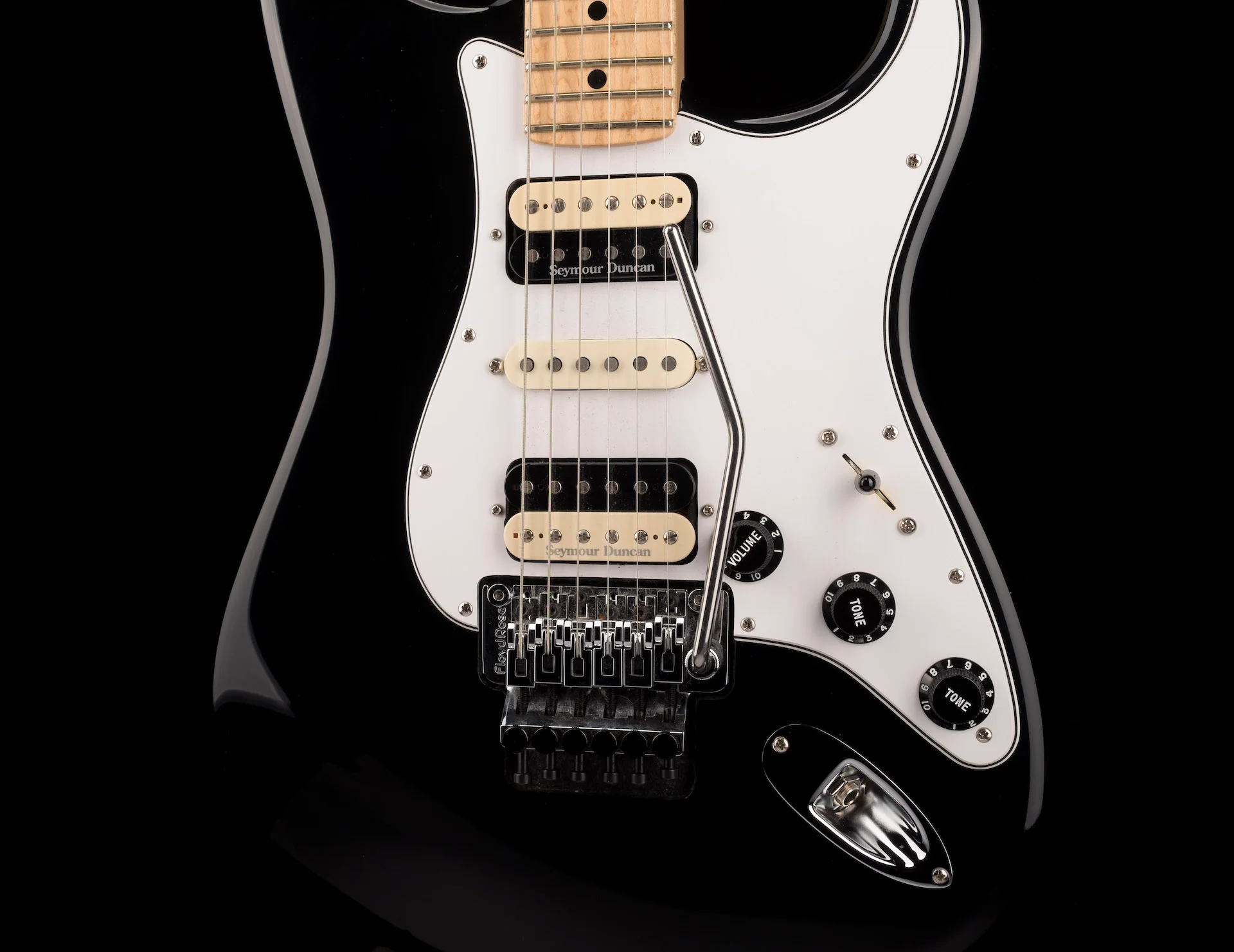 Pre Owned 2012 Fender Masterbuilt Jason Smith 1969 NOS Stratocaster HSH Black With OHSC - Image 6