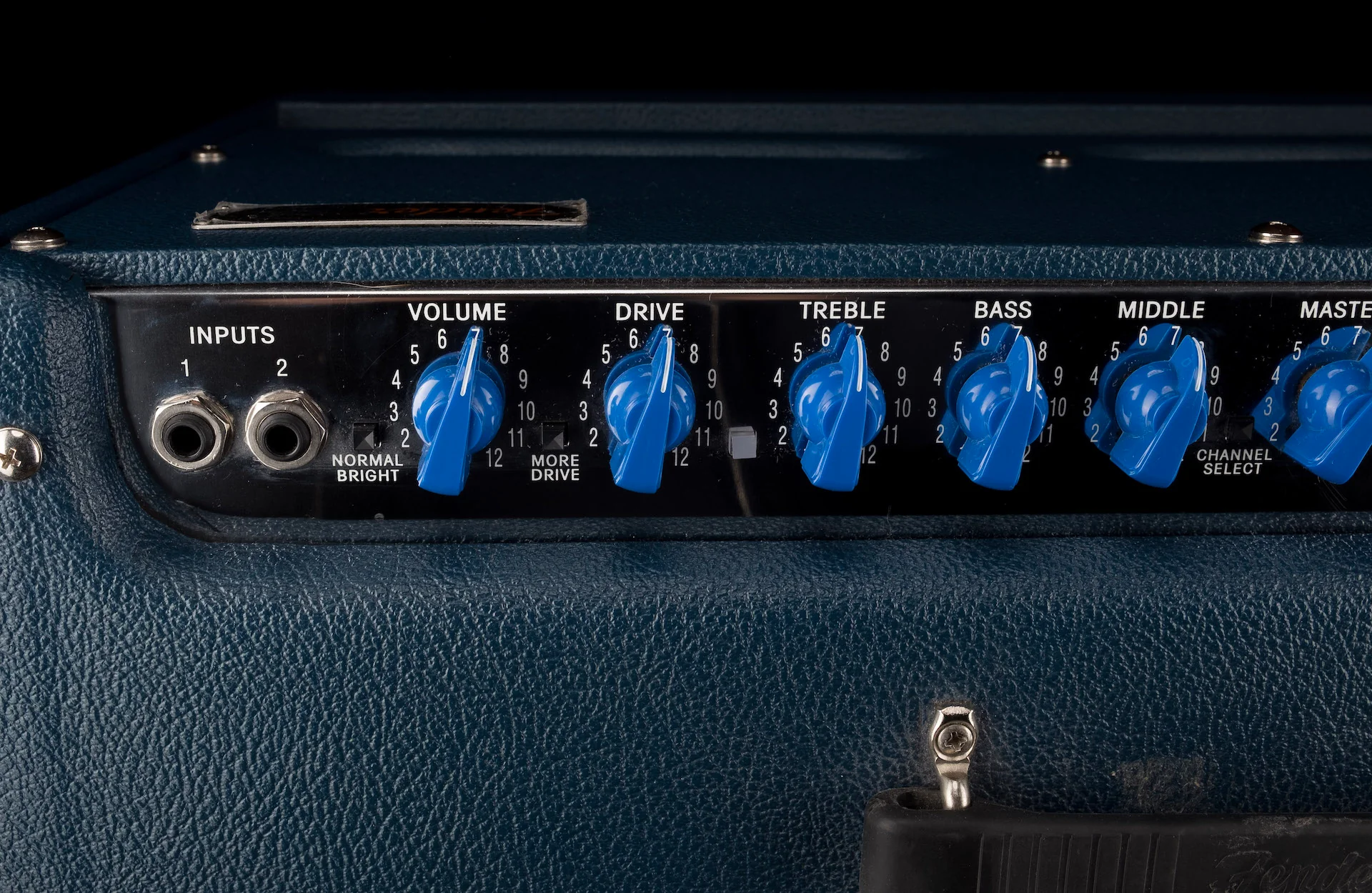 Pre Owned 2012 Fender Special Edition Bluesman Hot Rod Deluxe Blue Tolex Guitar Amp Combo With Cover - Image 12