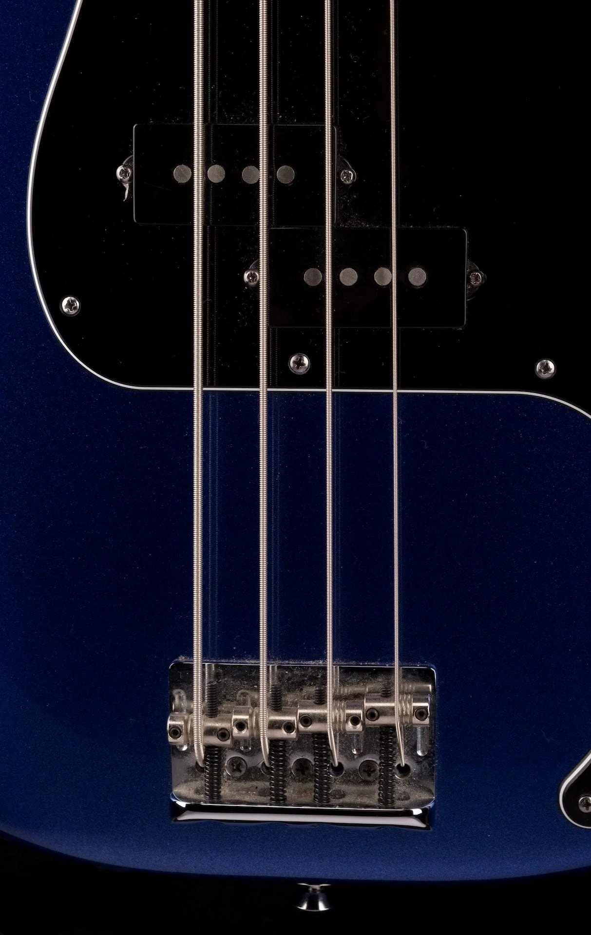 Pre-Owned 2014 American Standard Precision Bass Mystic Blue with OHSC - Image 6