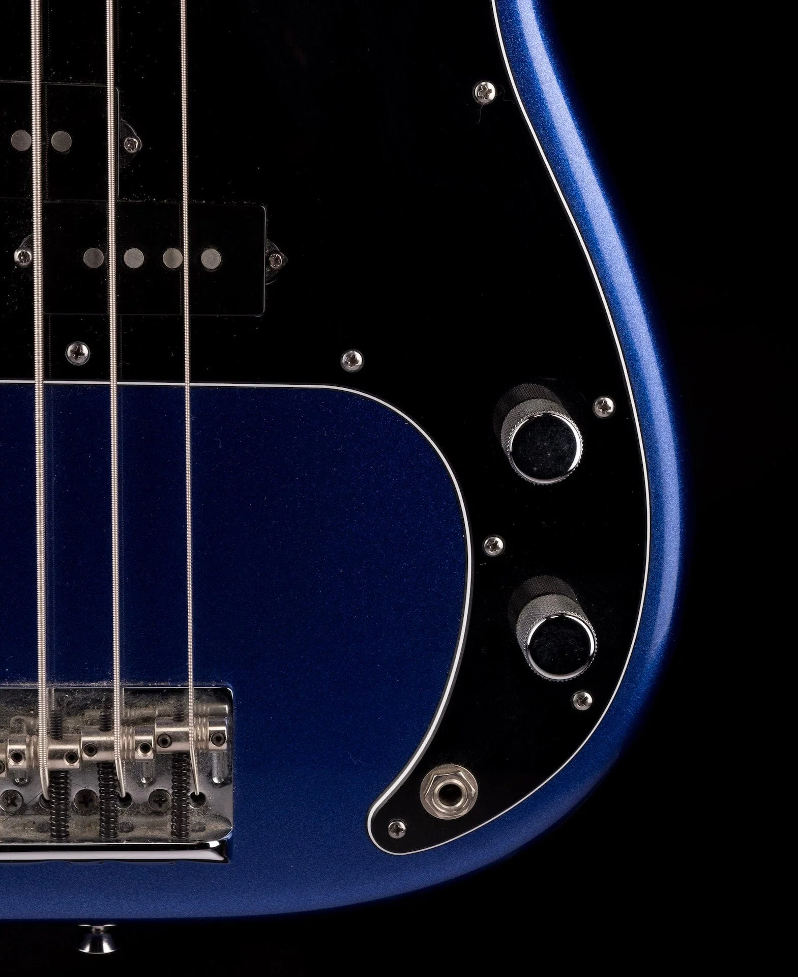 Pre-Owned 2014 American Standard Precision Bass Mystic Blue with OHSC - Image 7