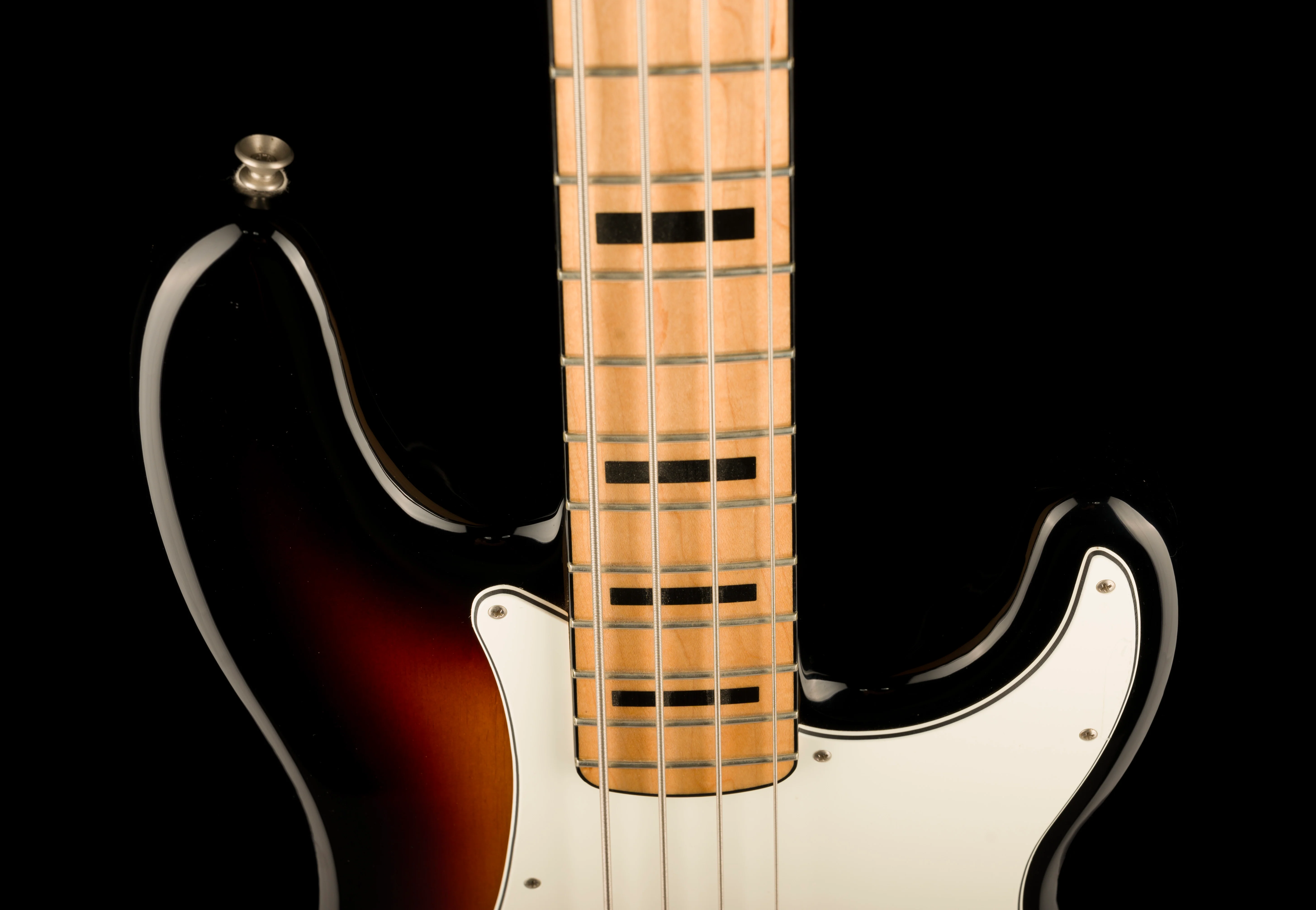 Pre Owned 2014 Fender Special Run Deluxe PJ Bass 3-Color Sunburst With Gig Bag - Image 3