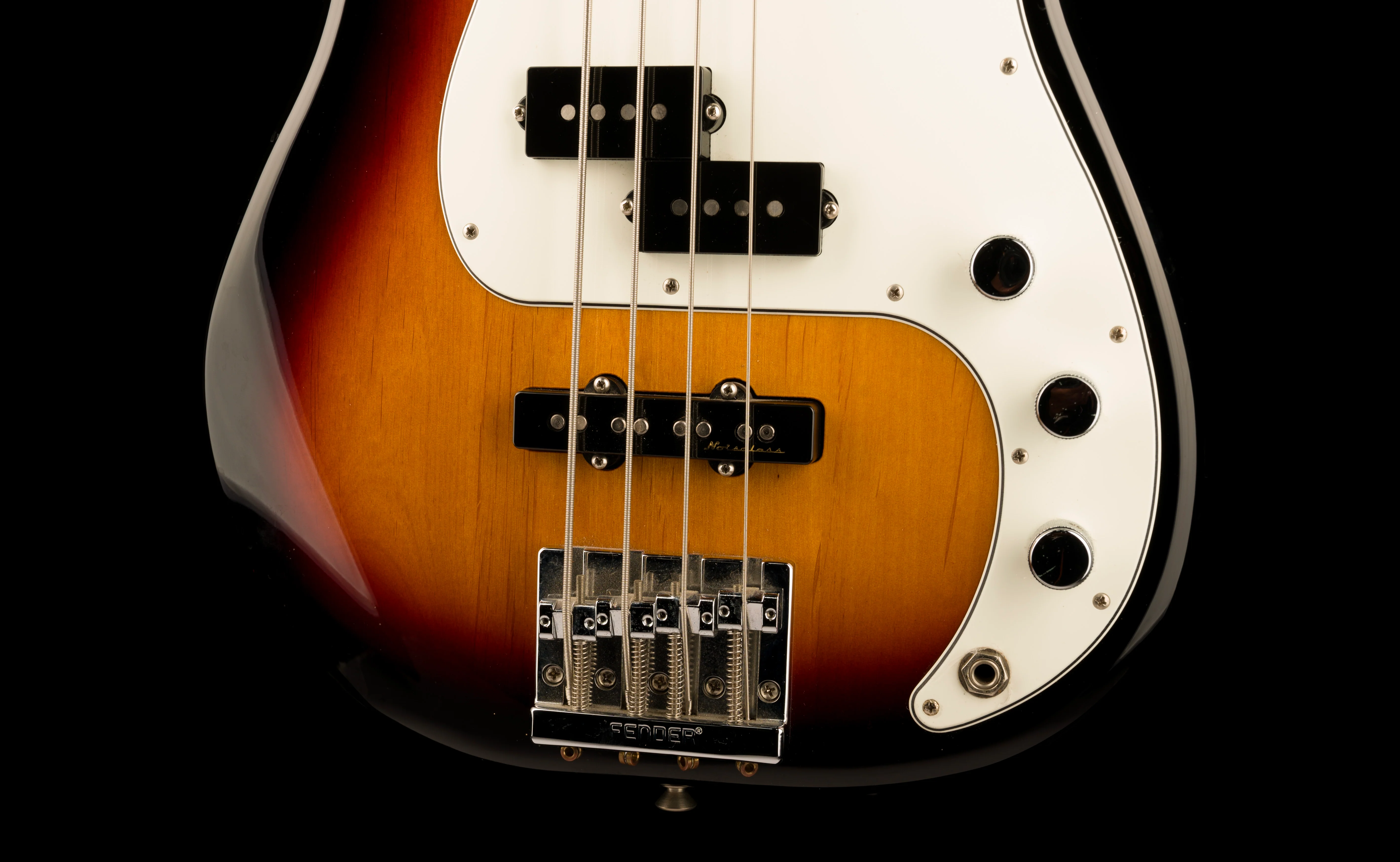 Pre Owned 2014 Fender Special Run Deluxe PJ Bass 3-Color Sunburst With Gig Bag - Image 5