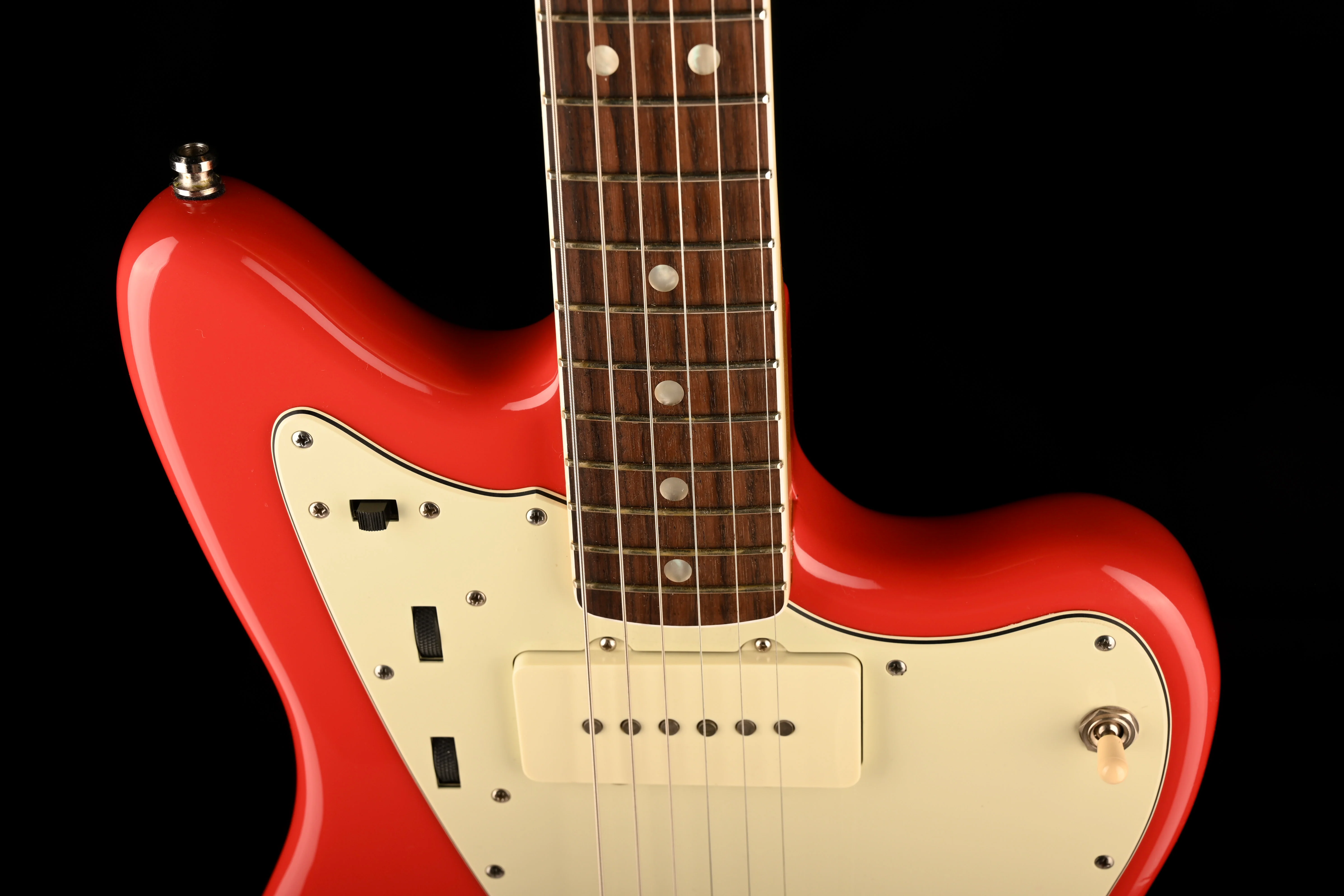 Pre Owned 2016 Fender American Design 1962 Vintage Reissue Jazzmaster Fiesta Red With OHSC - Image 3