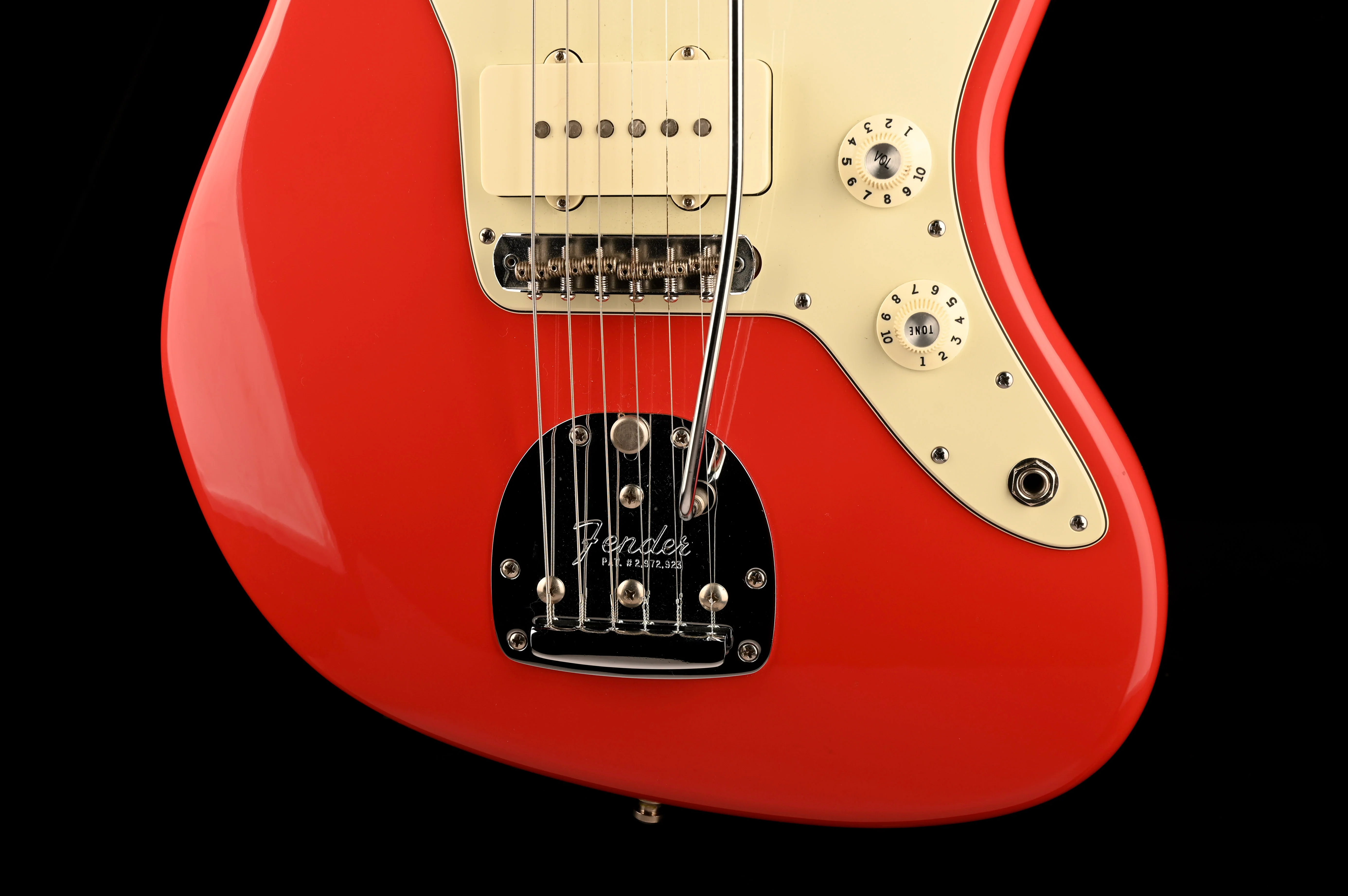 Pre Owned 2016 Fender American Design 1962 Vintage Reissue Jazzmaster Fiesta Red With OHSC - Image 5